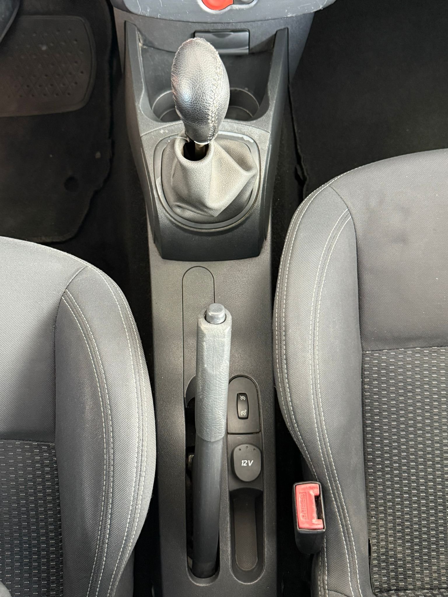RENAULT CLIO 1.5 DCi