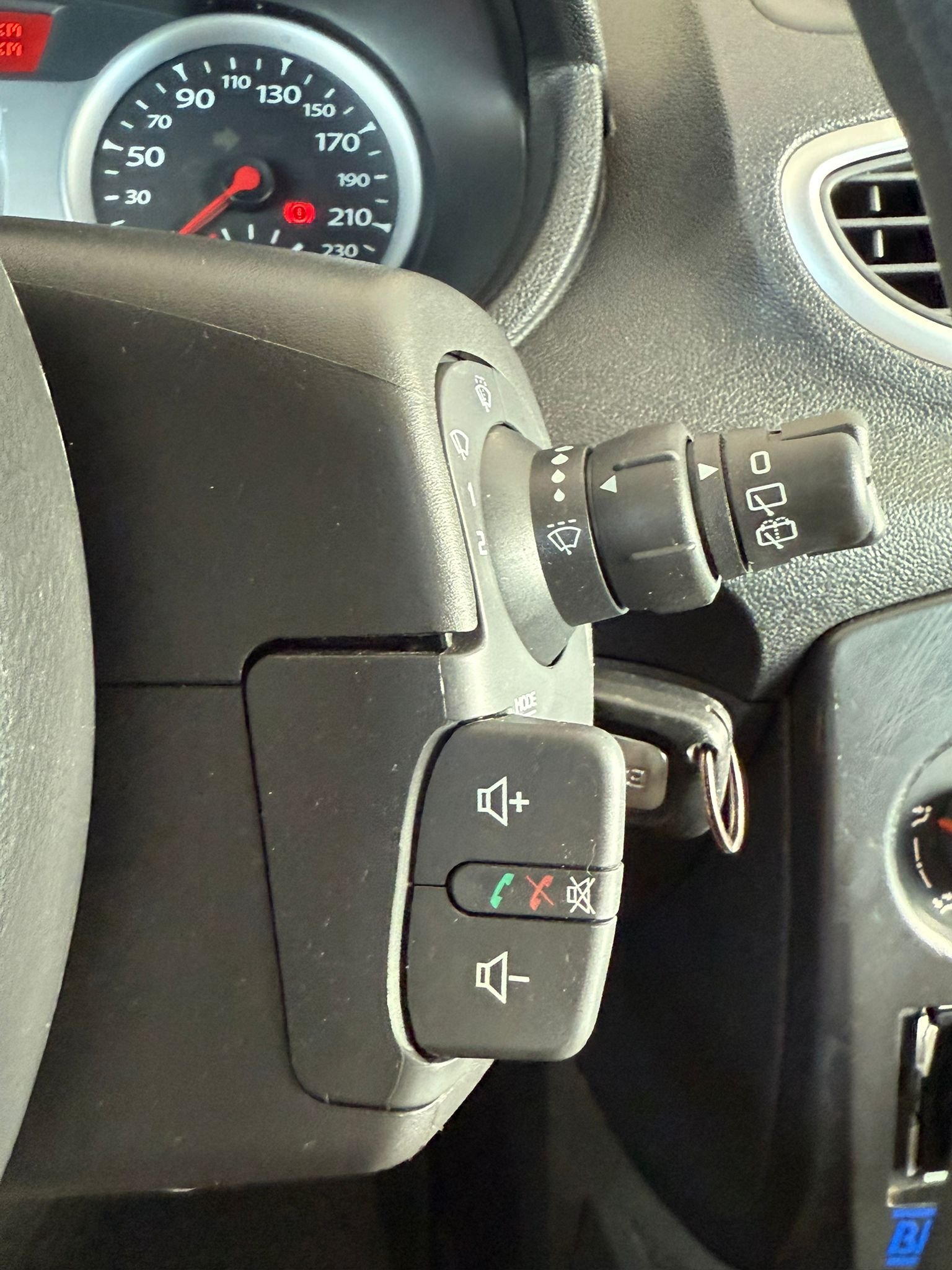 RENAULT CLIO 1.5 DCi