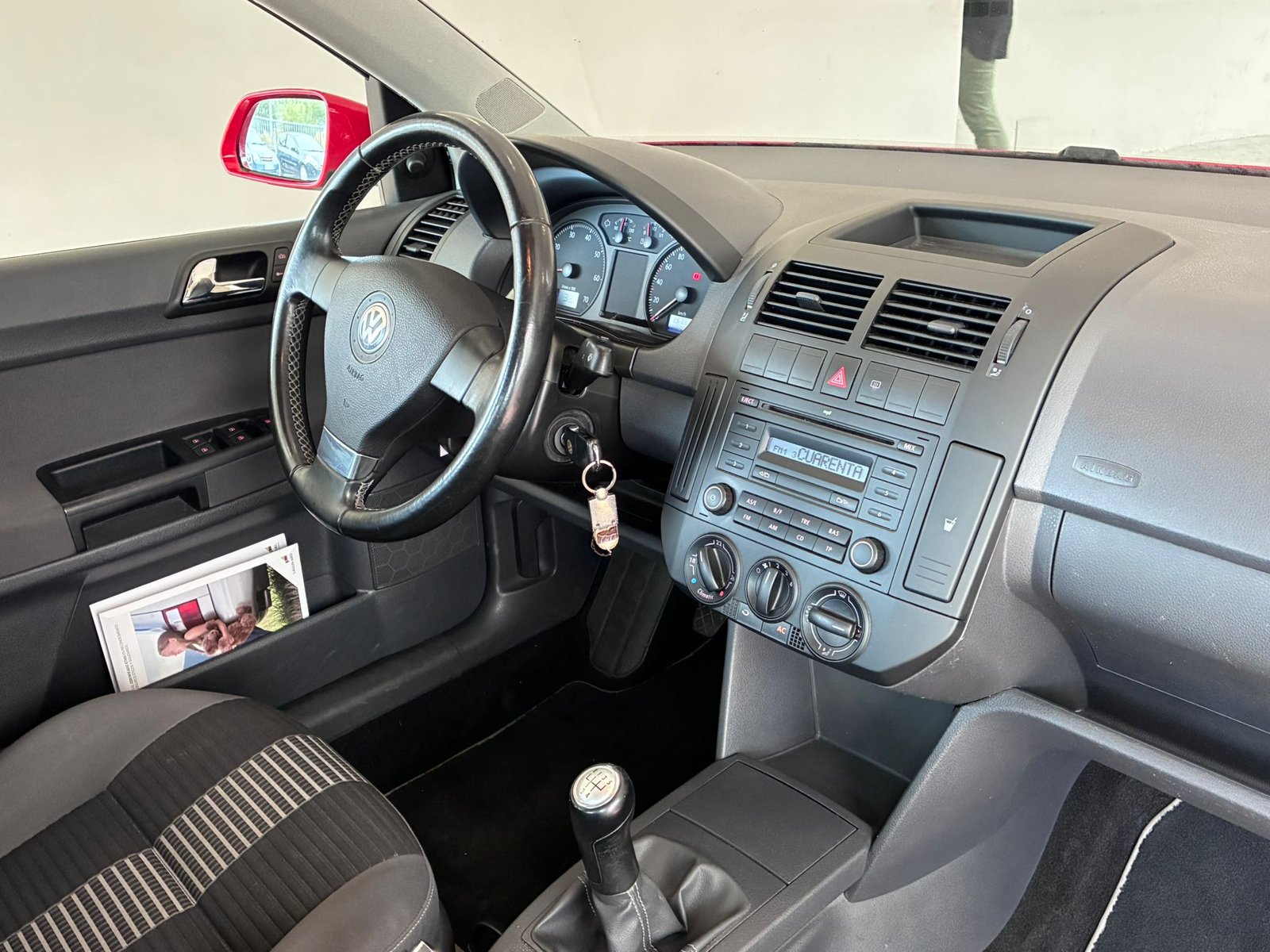 VOLKSWAGEN POLO 1.2i UNITED