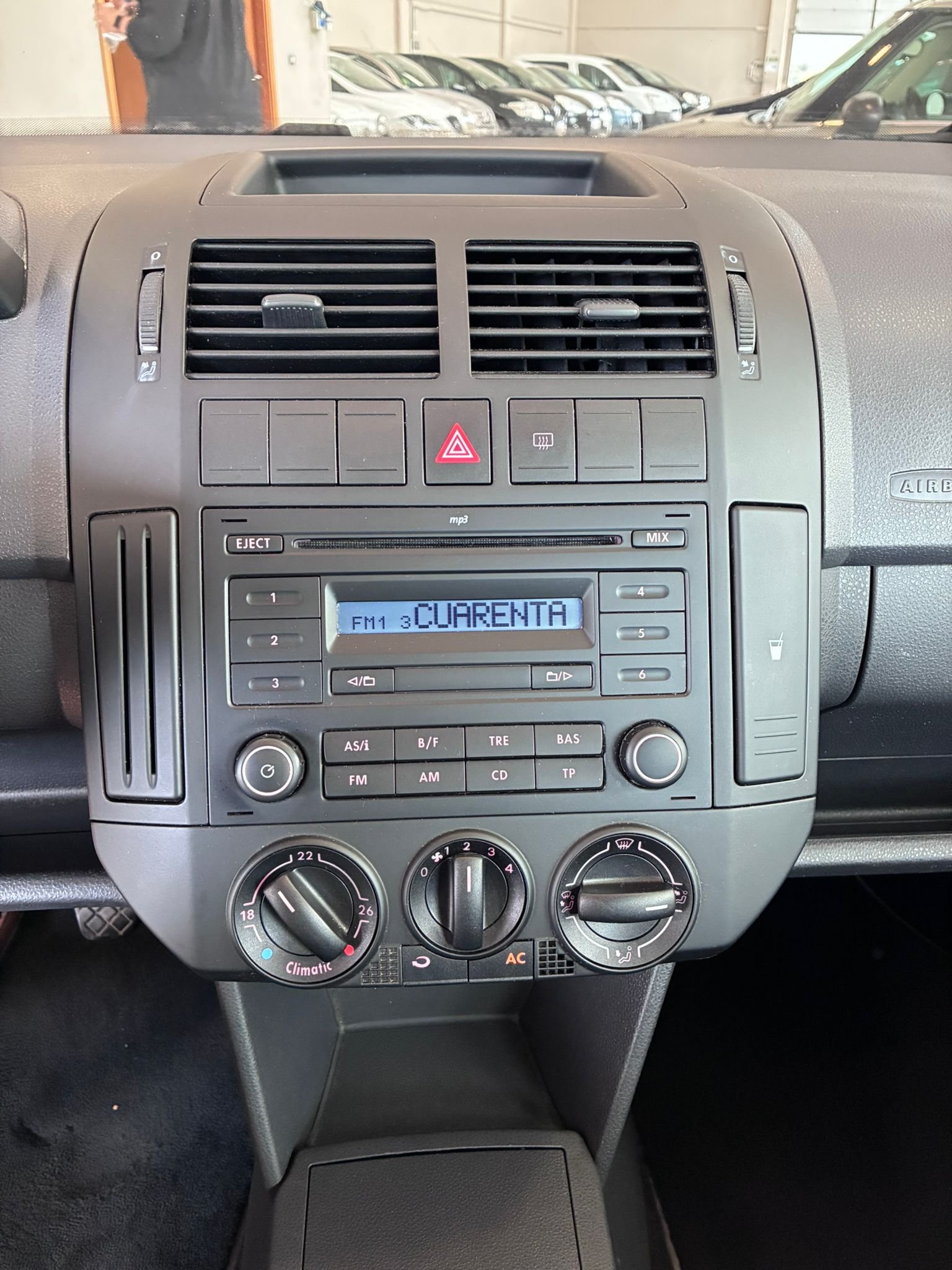 VOLKSWAGEN POLO 1.2i UNITED