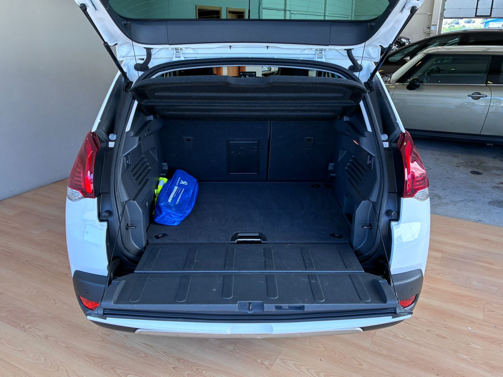 PEUGEOT 3008 1.6 BLUEHDI 