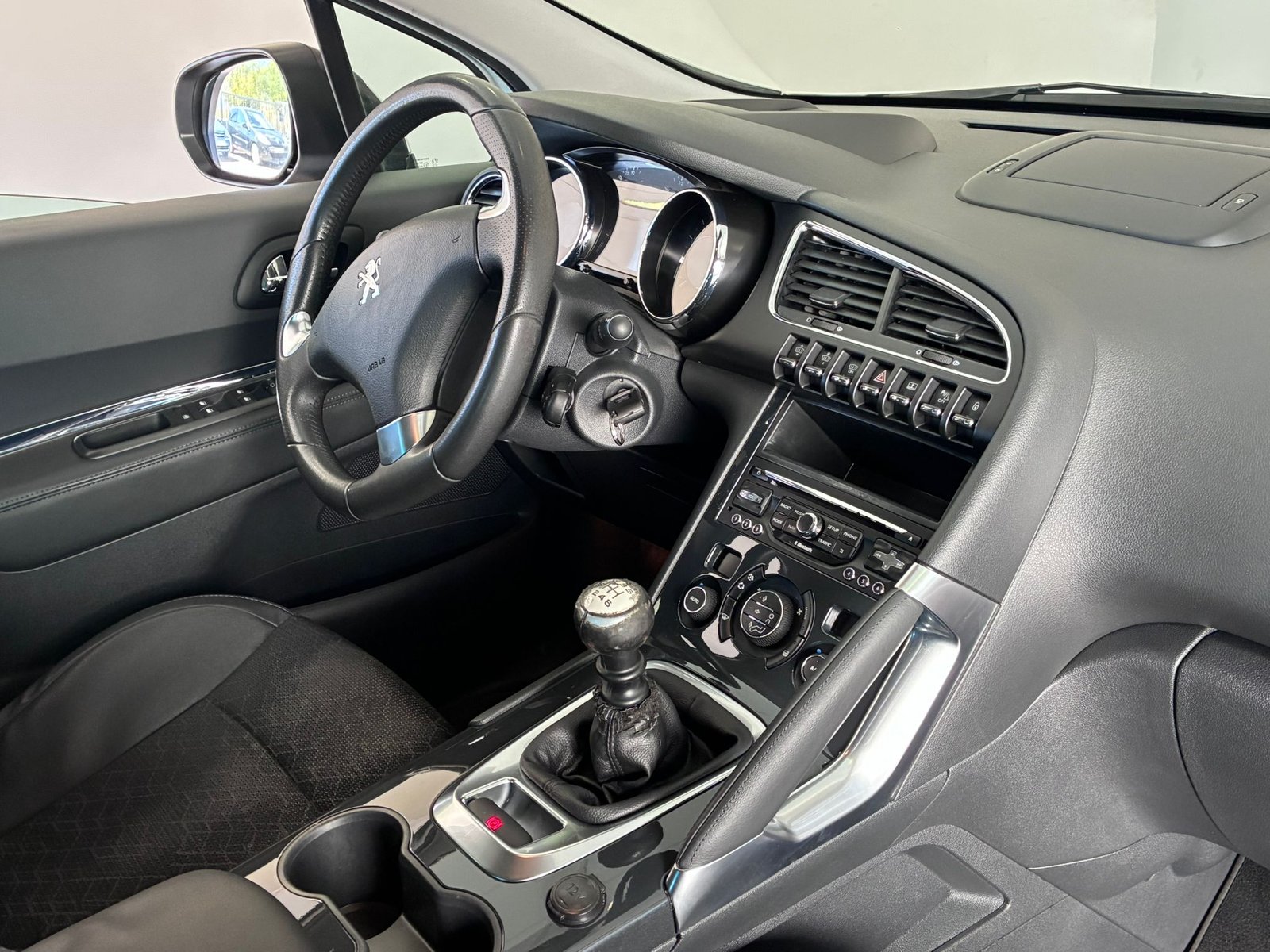 PEUGEOT 3008 1.6 BLUEHDI 
