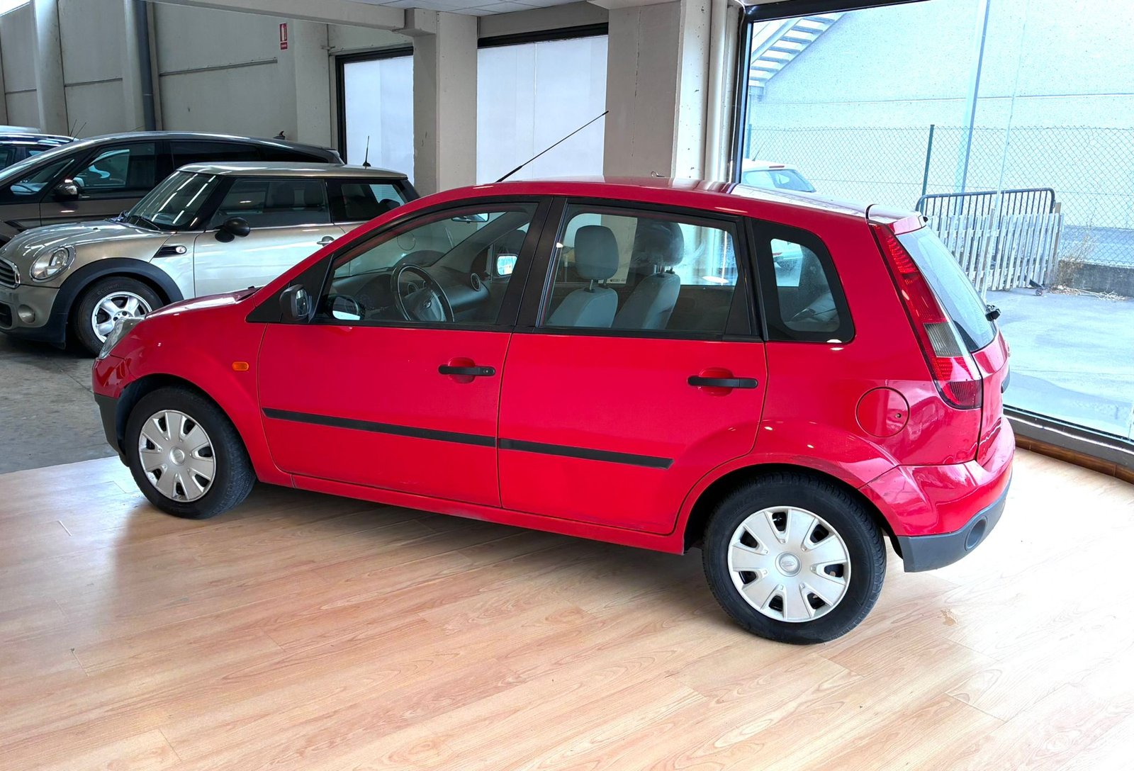 FORD FIESTA 1.3i