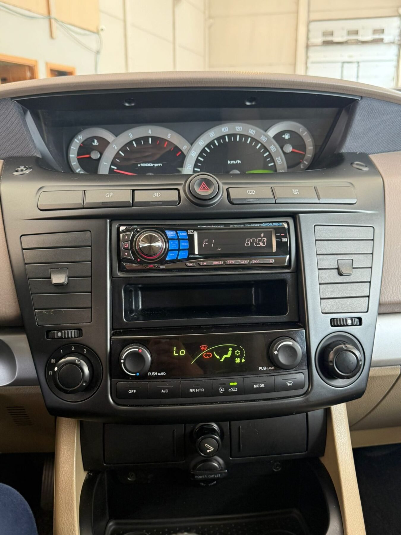 SSANGYONG RODIUS 270 XDi