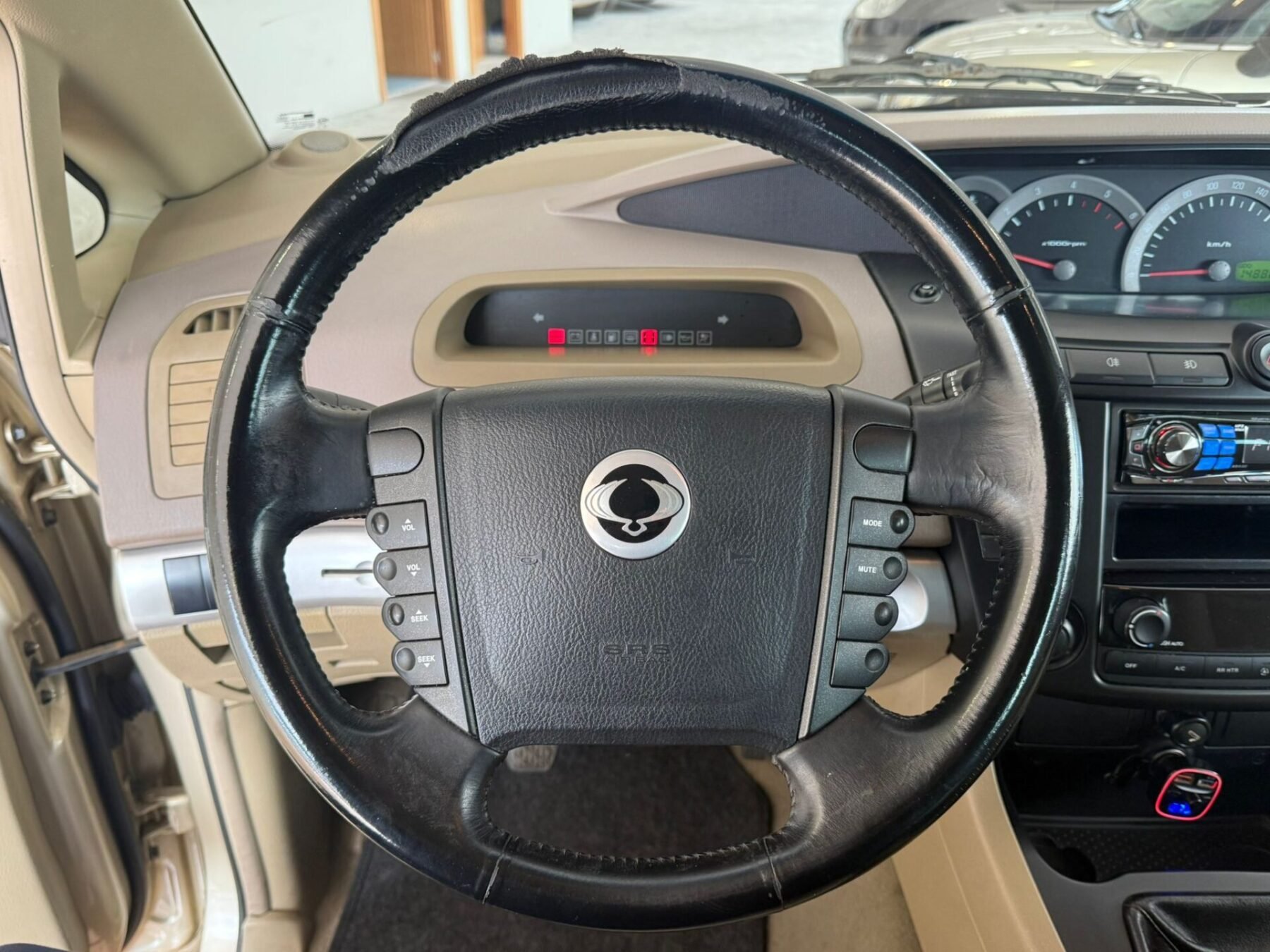 SSANGYONG RODIUS 270 XDi