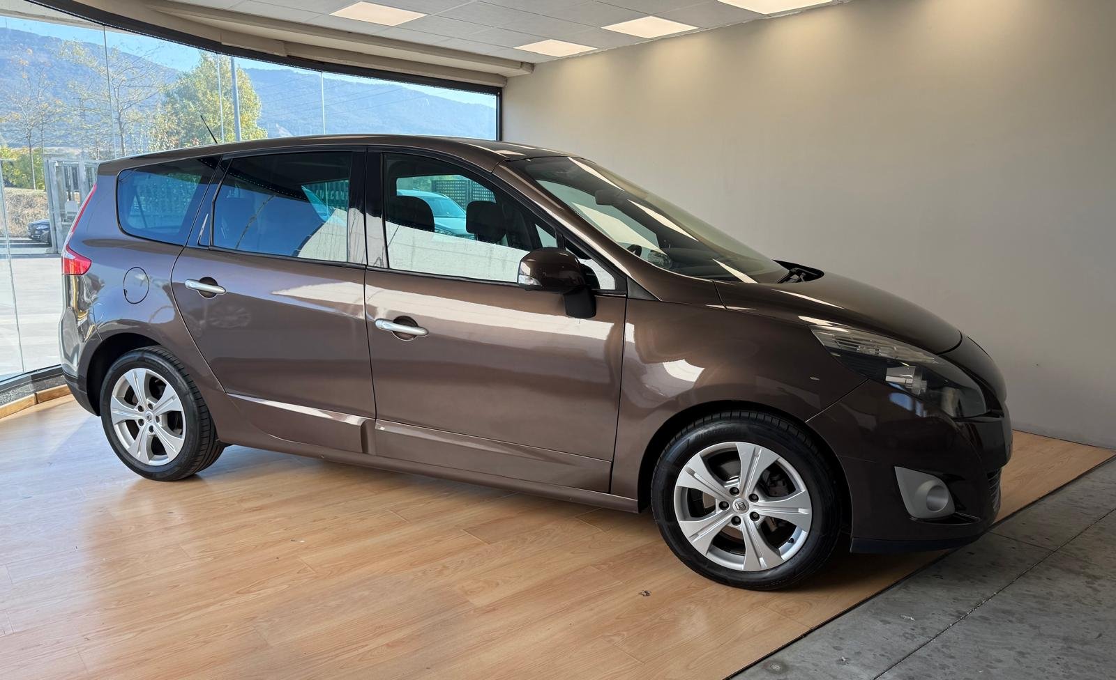 RENAULT GRAND SCENIC 1.9 DCi 7 plazas