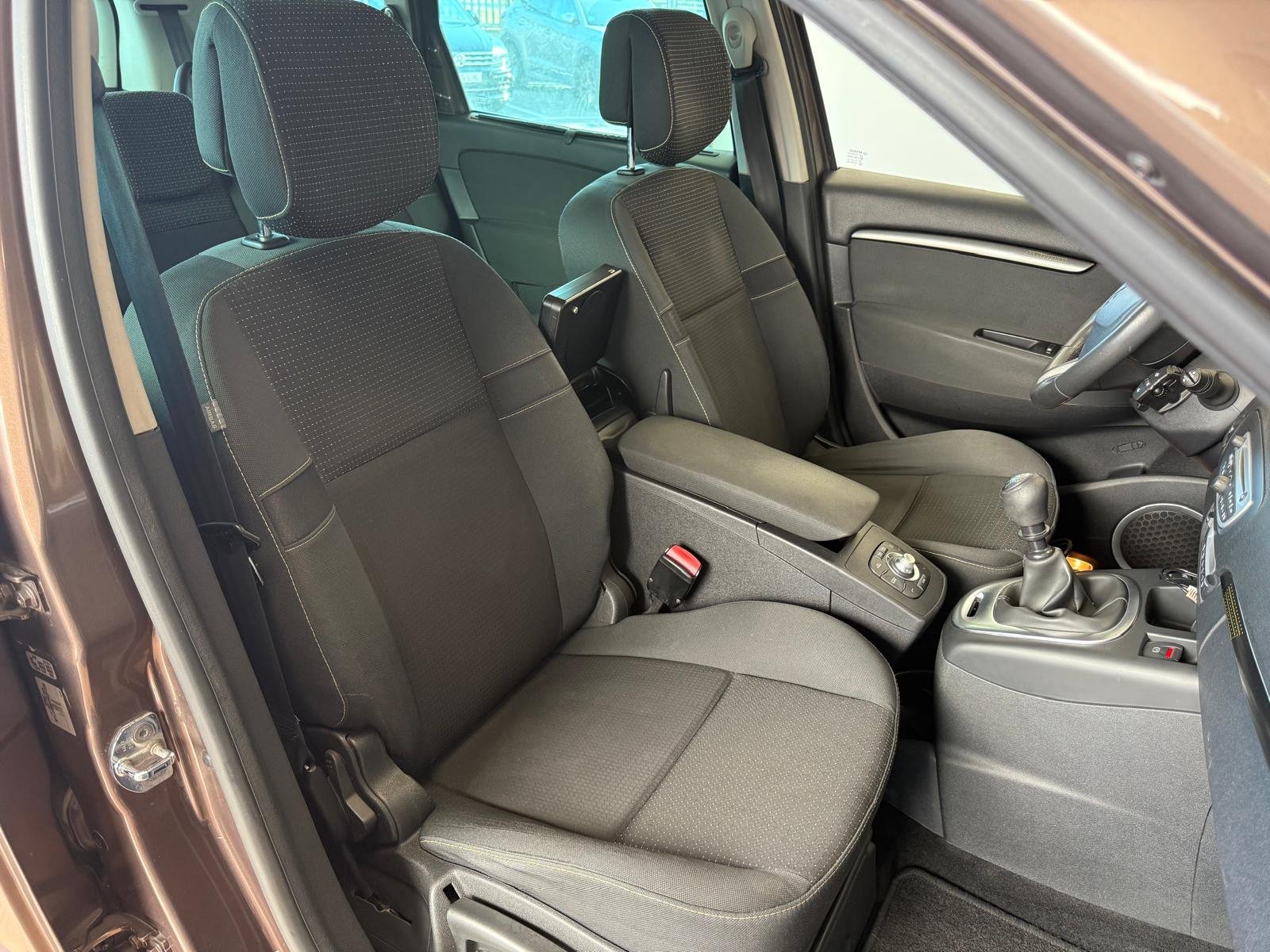 RENAULT GRAND SCENIC 1.9 DCi 7 plazas