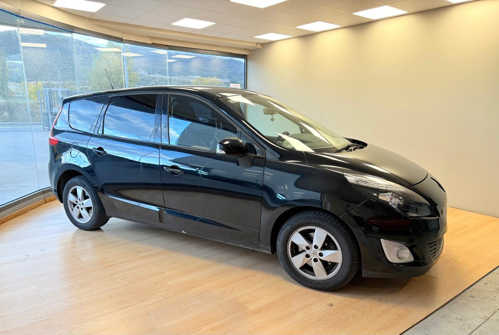 RENAULT GRAND SCENIC 1.9 DCi 5 Plazas