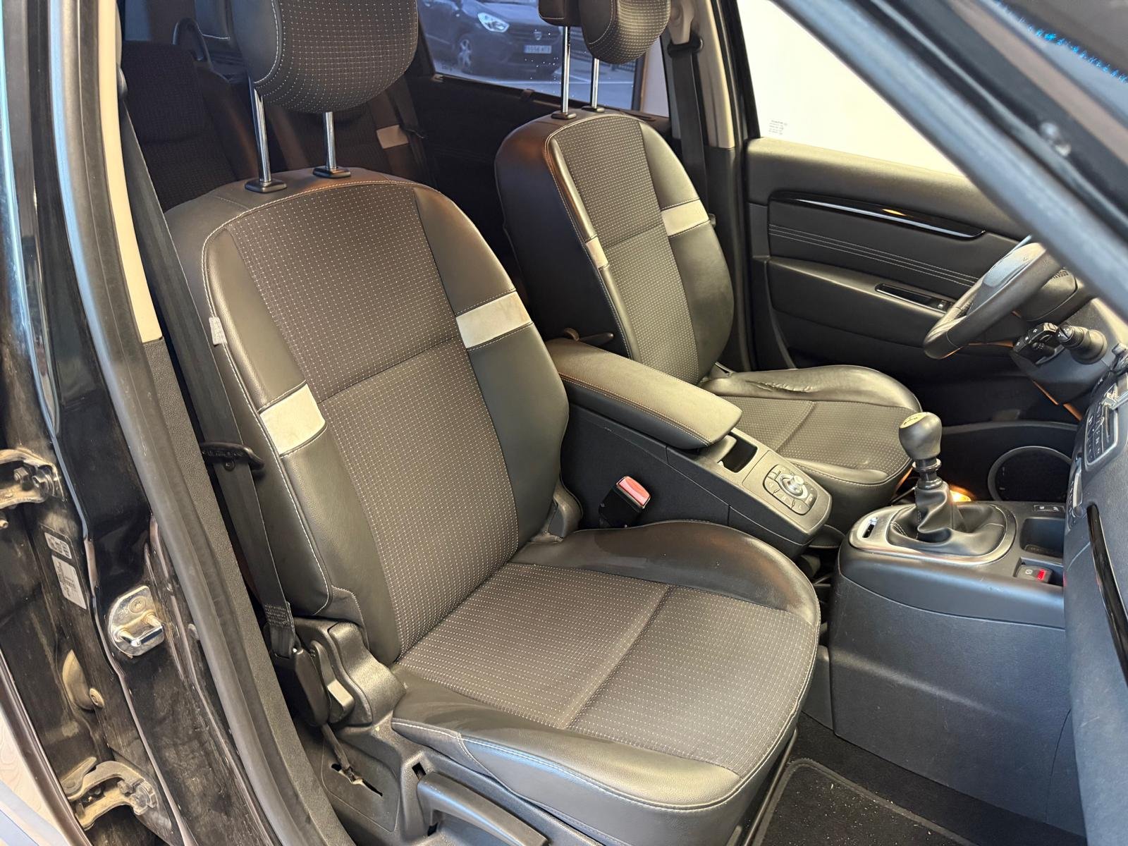 RENAULT GRAND SCENIC 1.9 DCi 5 Plazas