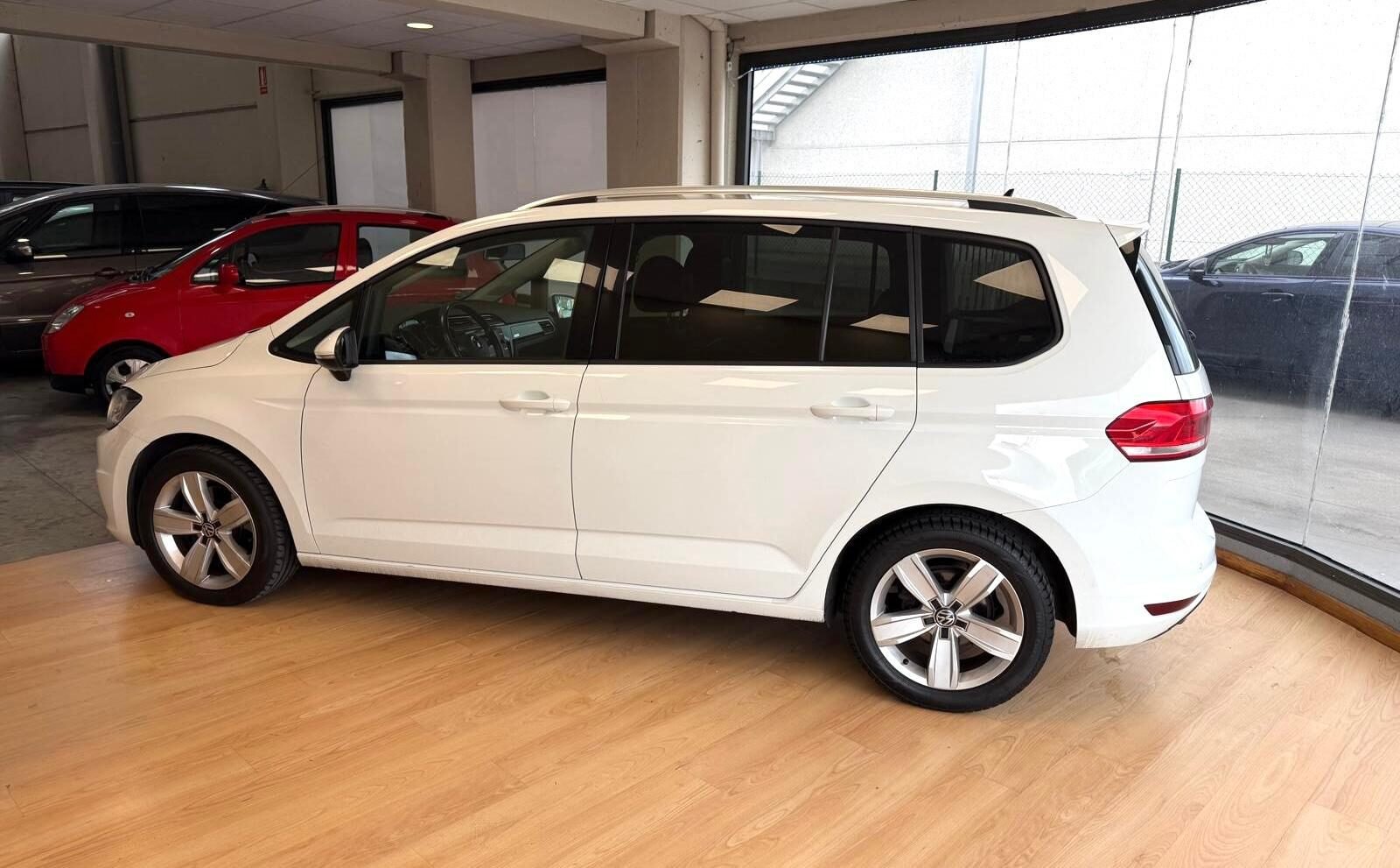 VOLKSWAGEN TOURAN 2.0 TDI