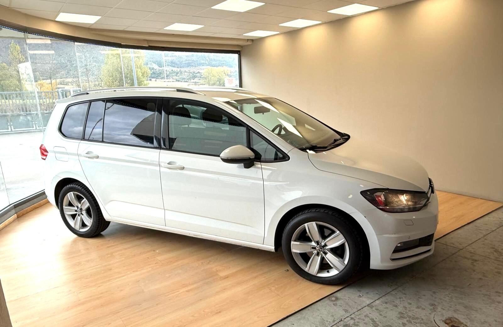 VOLKSWAGEN TOURAN 2.0 TDI