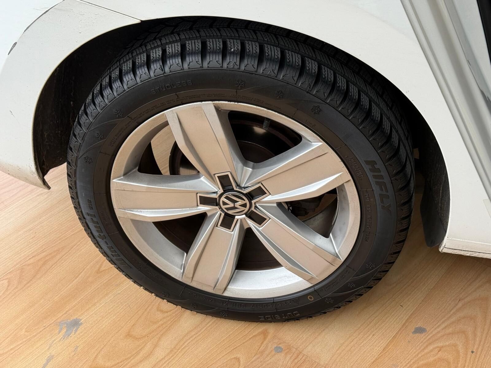 VOLKSWAGEN TOURAN 2.0 TDI