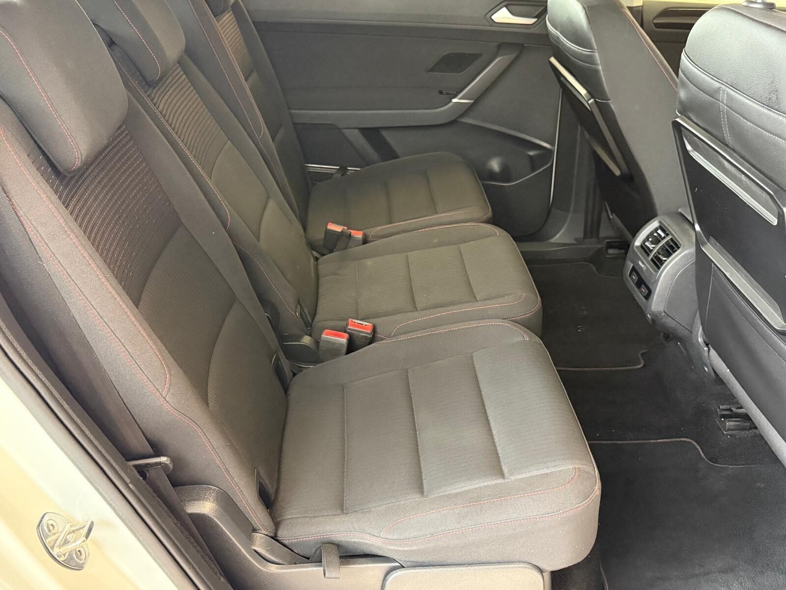 VOLKSWAGEN TOURAN 2.0 TDI