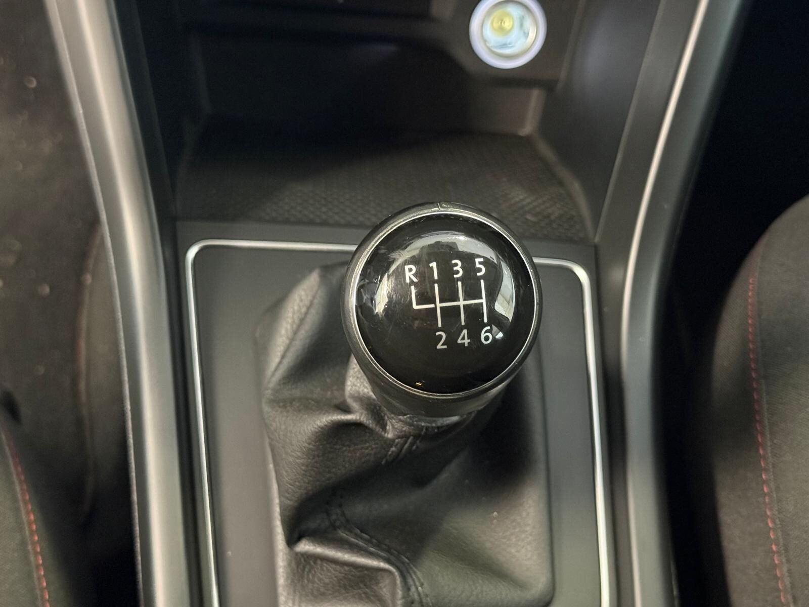 VOLKSWAGEN TOURAN 2.0 TDI