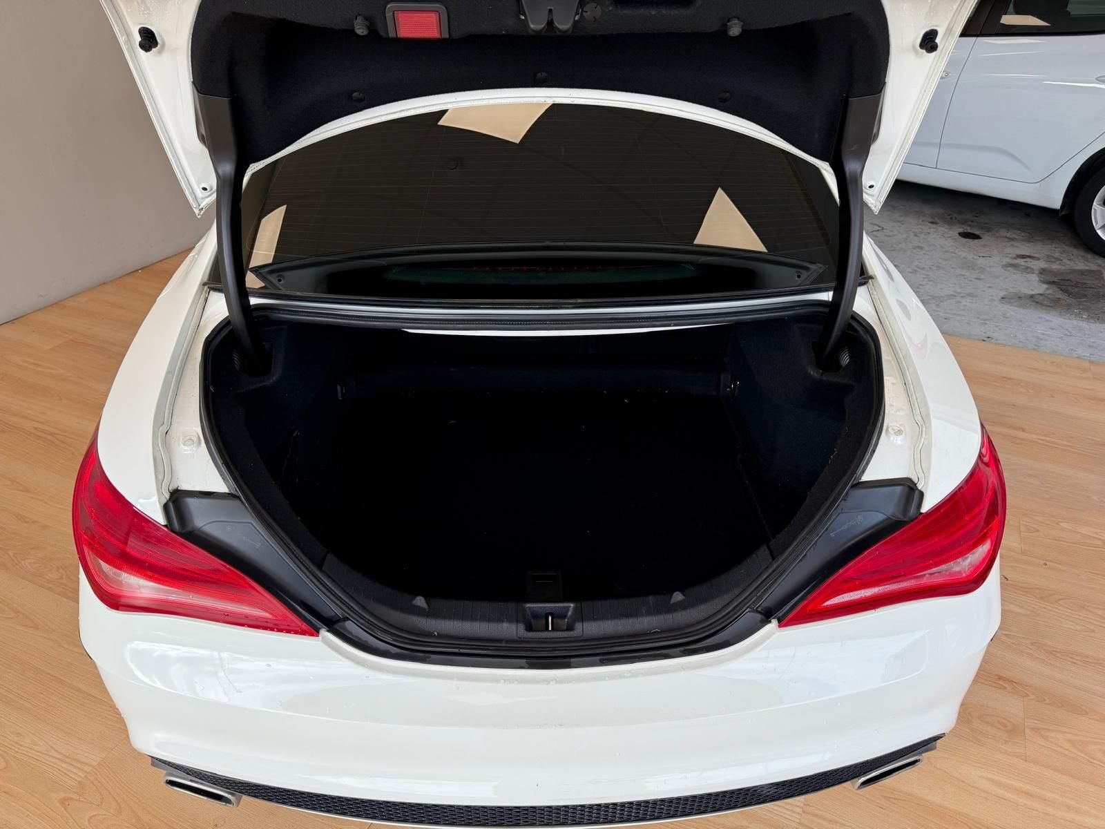 MERCEDES-BENZ CLA CLA 20O AMG LINE