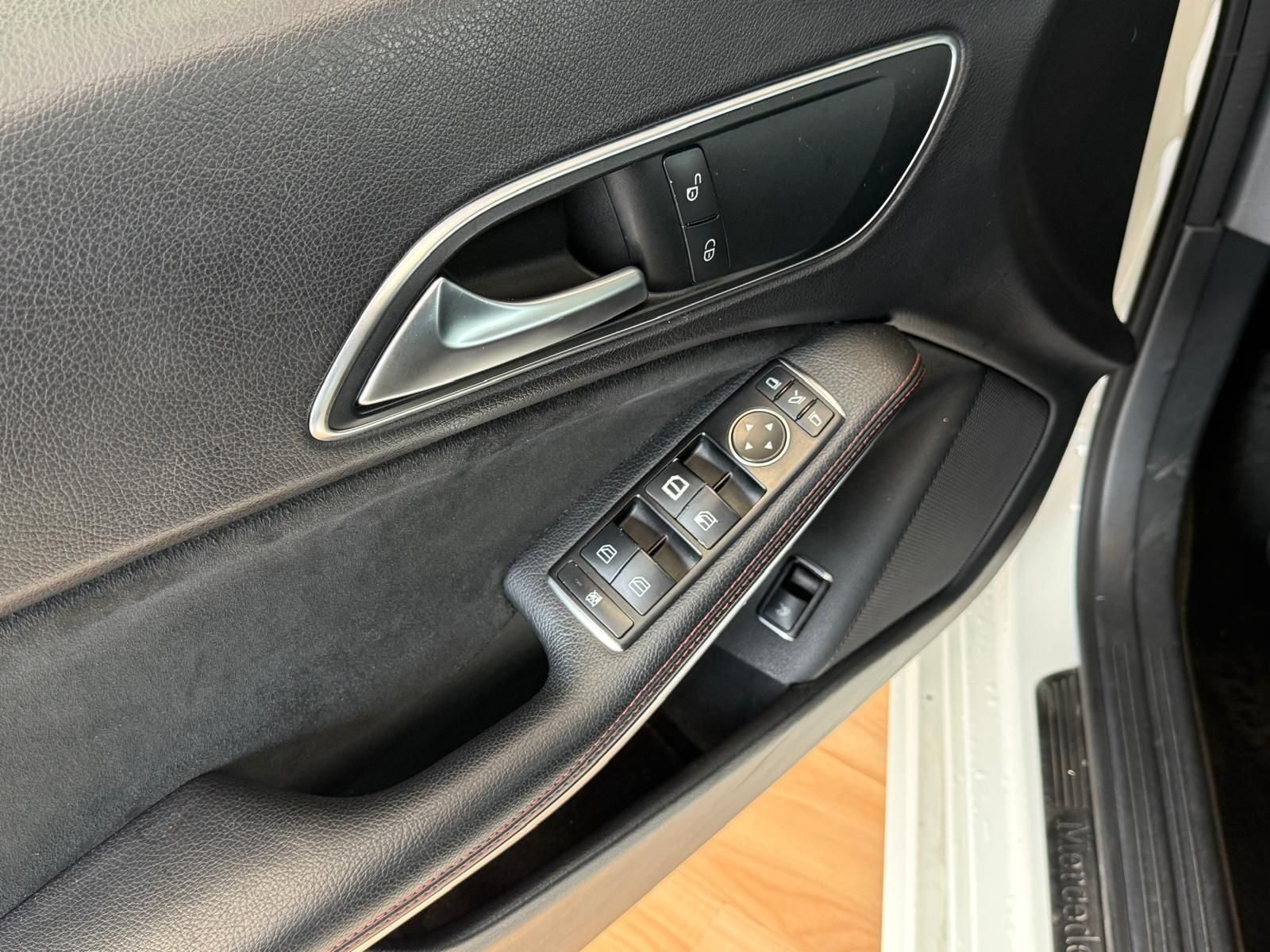 MERCEDES-BENZ CLA CLA 20O AMG LINE