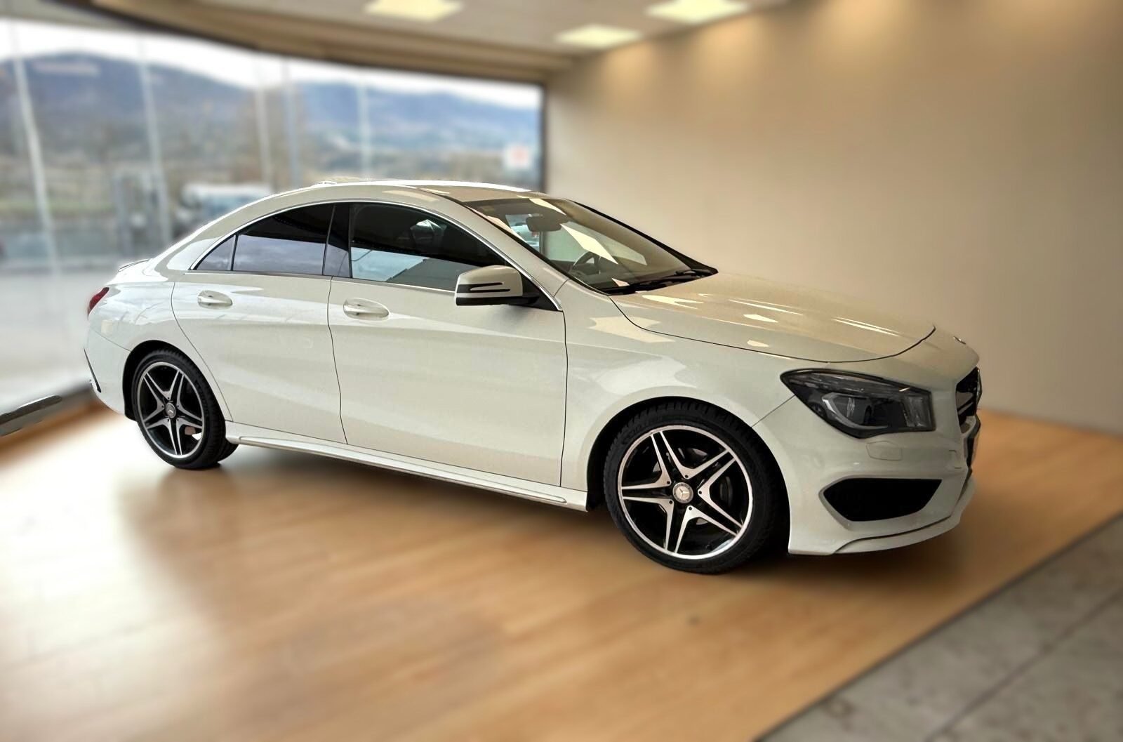 MERCEDES-BENZ CLA CLA 20O AMG LINE