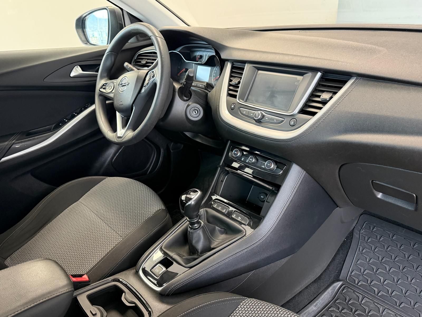 OPEL GRANDLAND X 1.6 CDTi