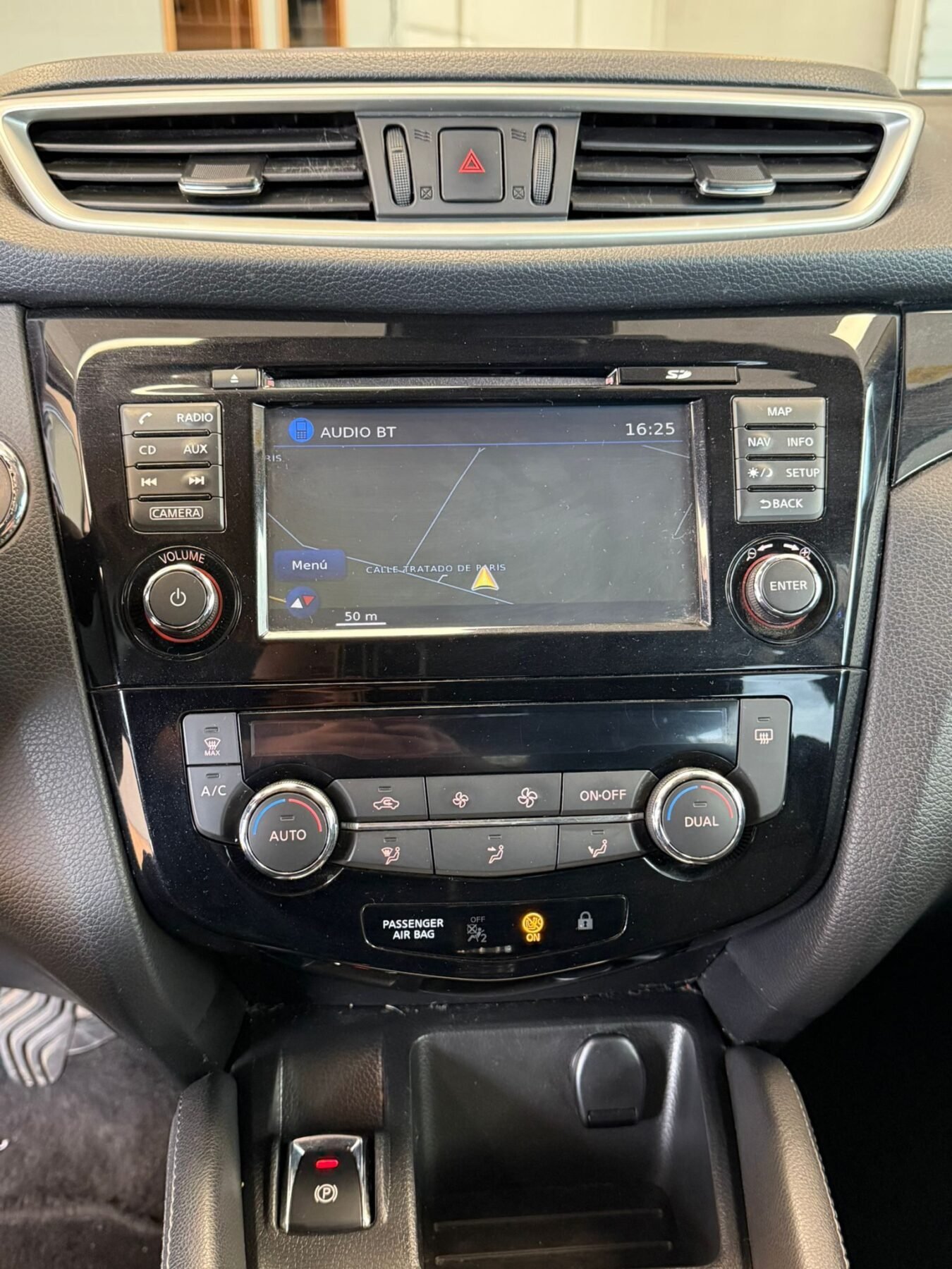 NISSAN QASHQAI 1.6DCi Tekna