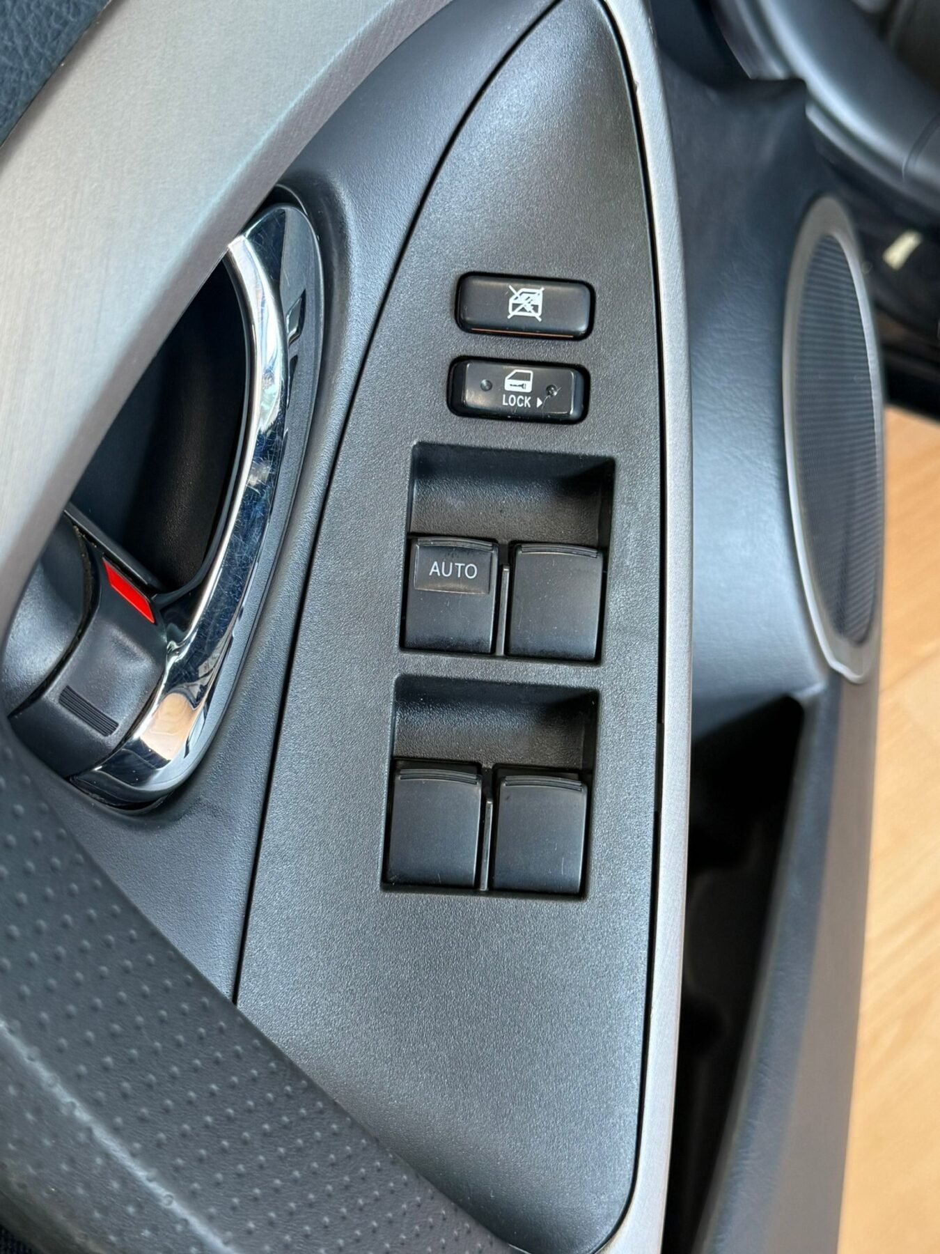 TOYOTA RAV4 2.2 D4-D