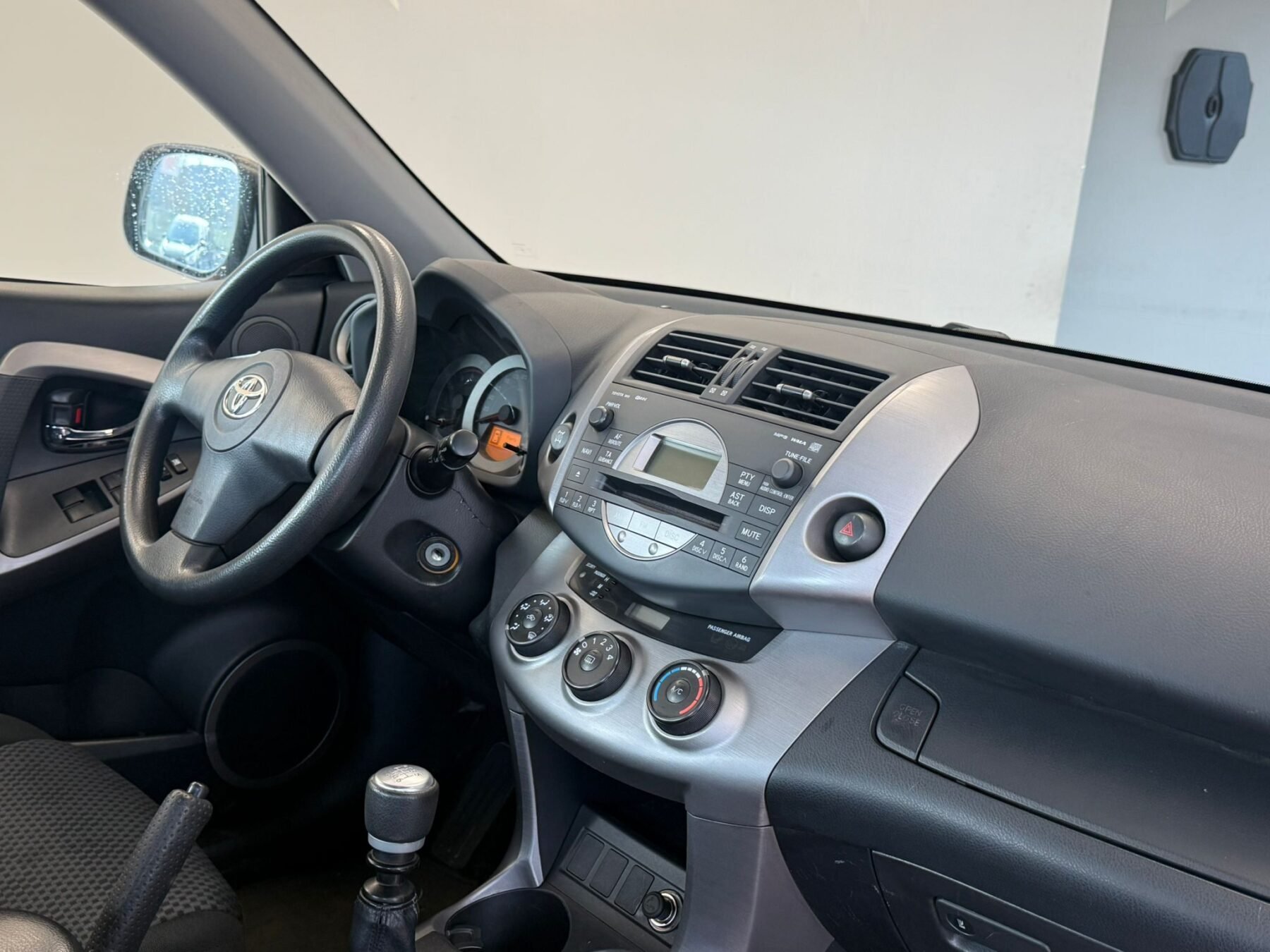 TOYOTA RAV4 2.2 D4-D