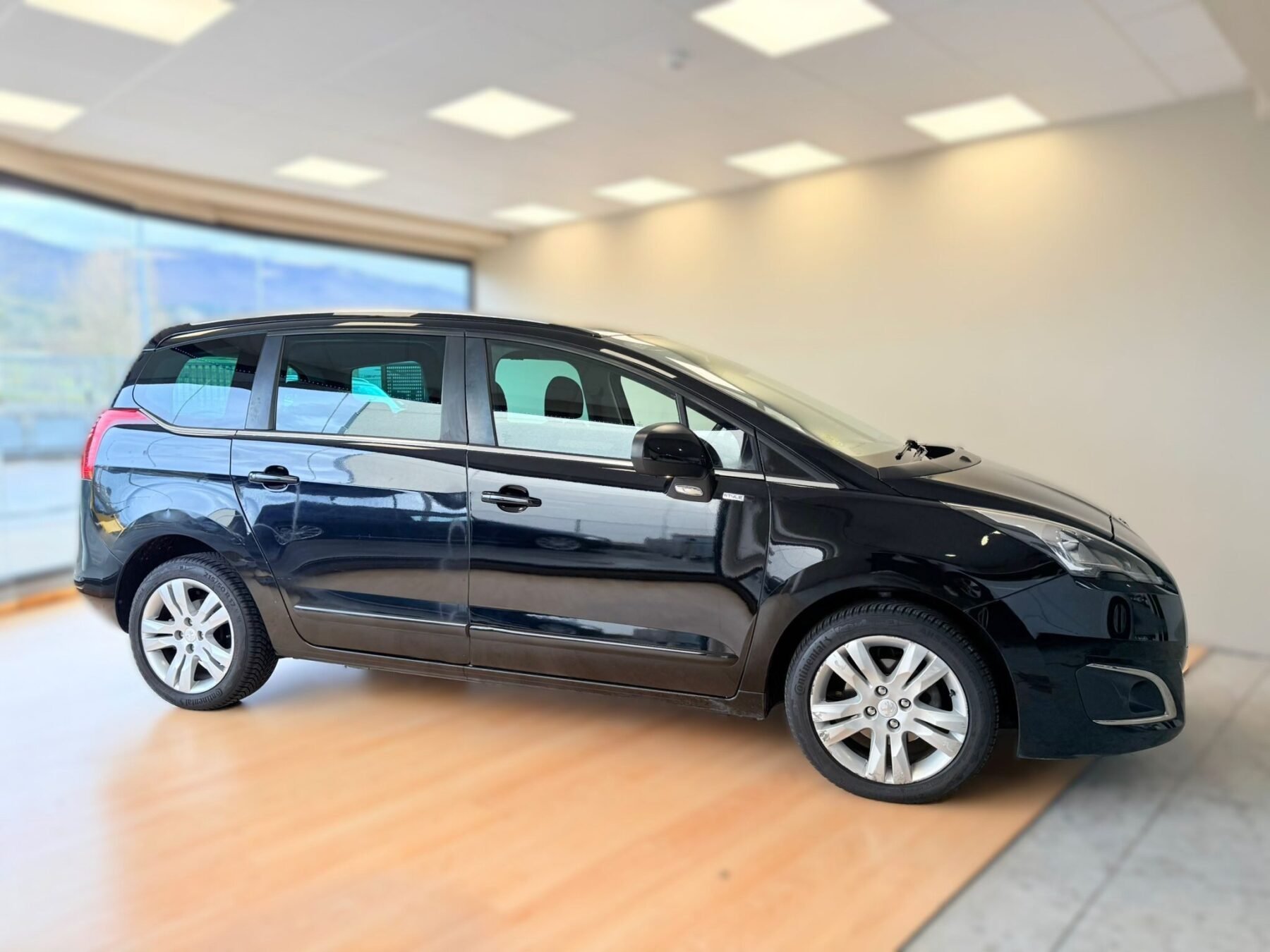 PEUGEOT 5008 1.6 HDi Style