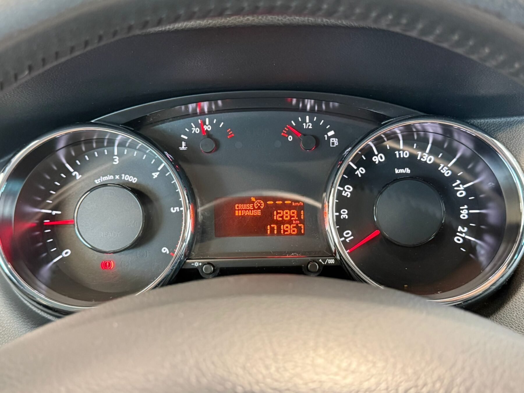 PEUGEOT 5008 1.6 HDi Style