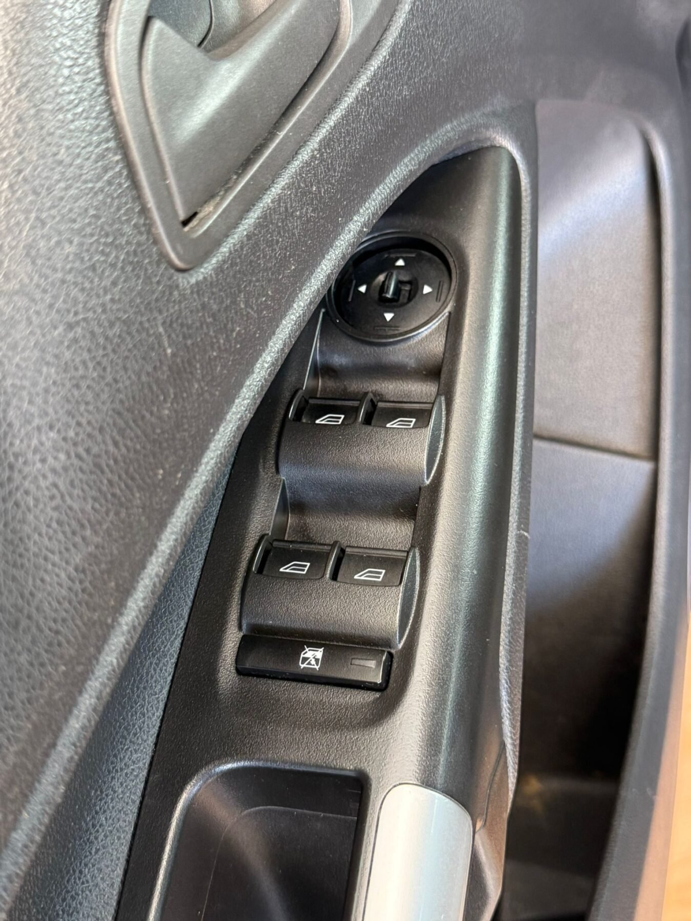 FORD TRANSIT CONNECT kombi 1.6 Tdci