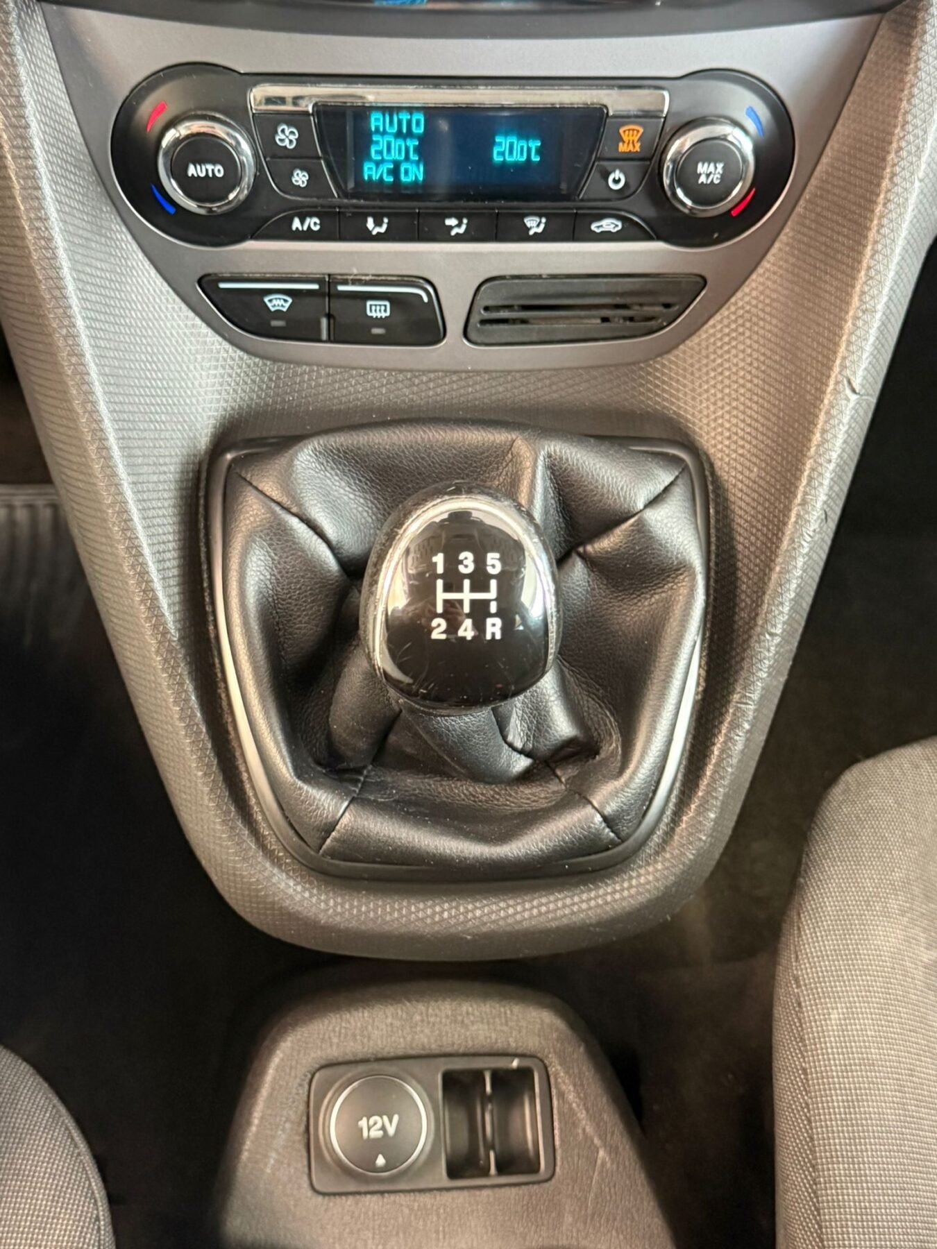 FORD TRANSIT CONNECT kombi 1.6 Tdci