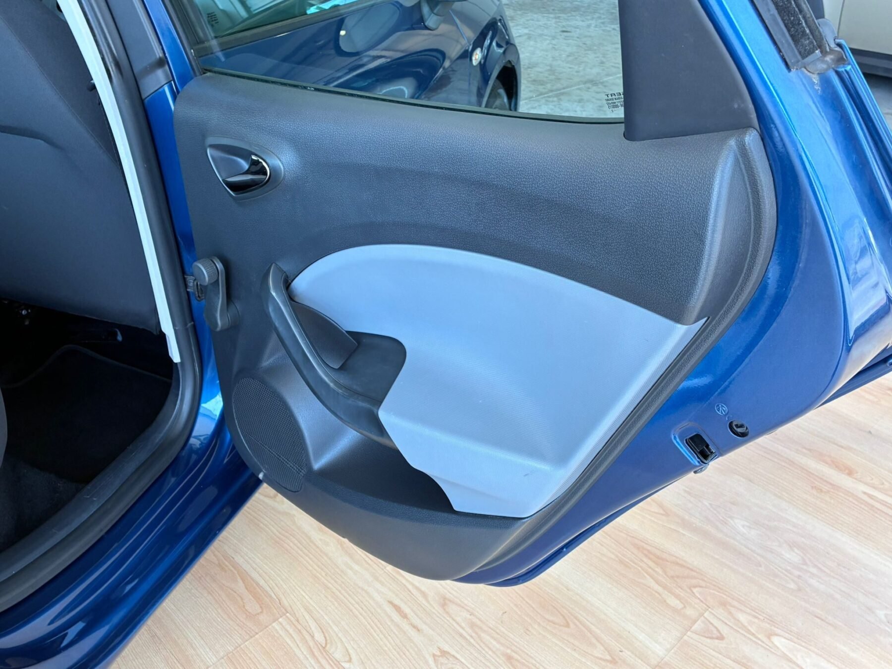 SEAT IBIZA 1.2i 12v