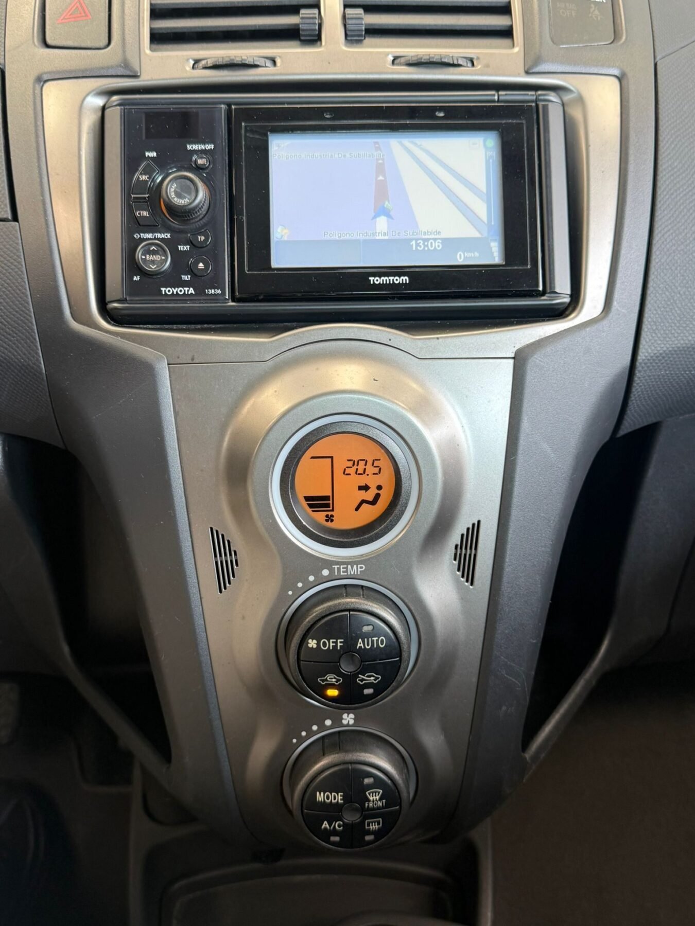 TOYOTA YARIS 1.33 VVT-i