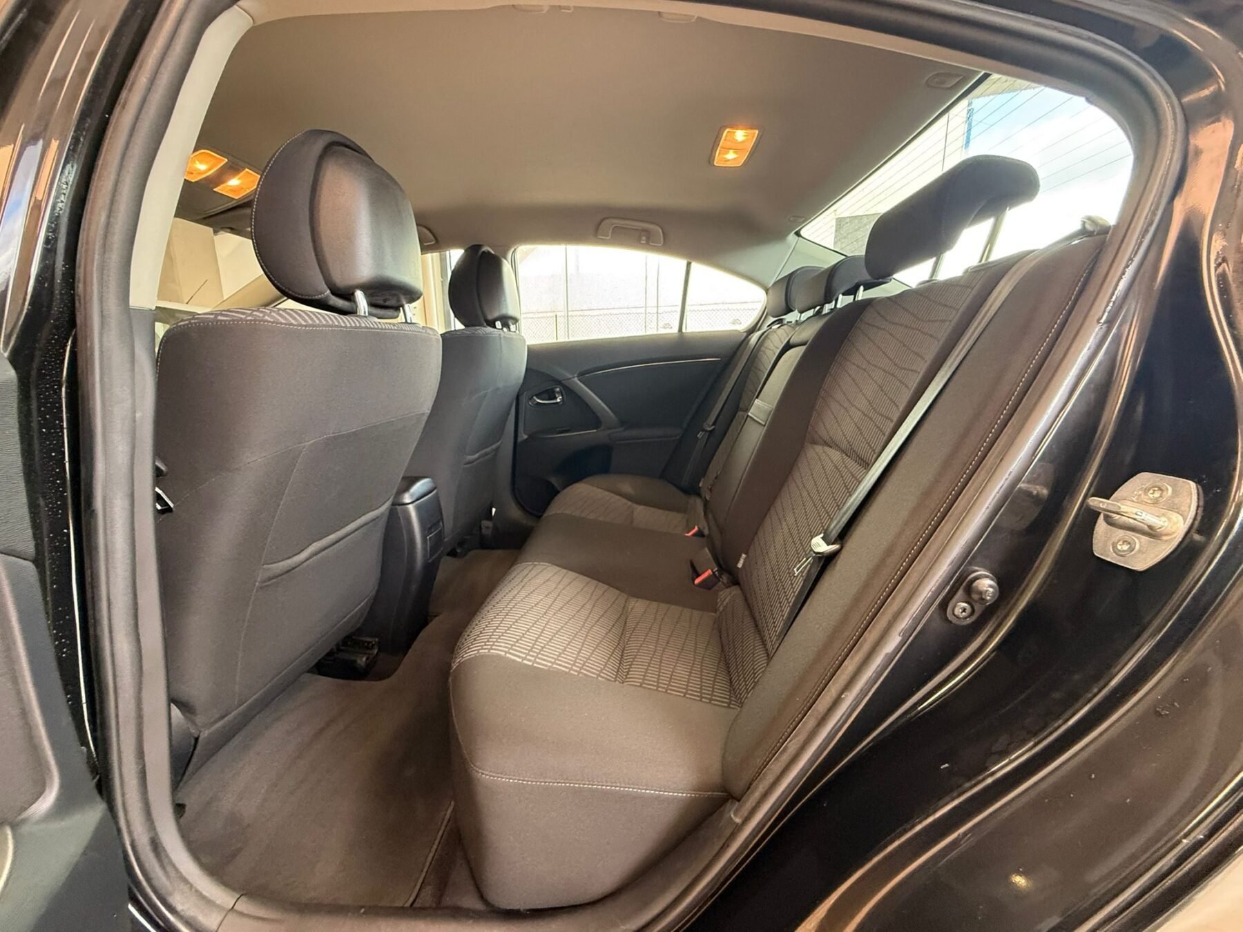 TOYOTA AVENSIS 2.0D4-D