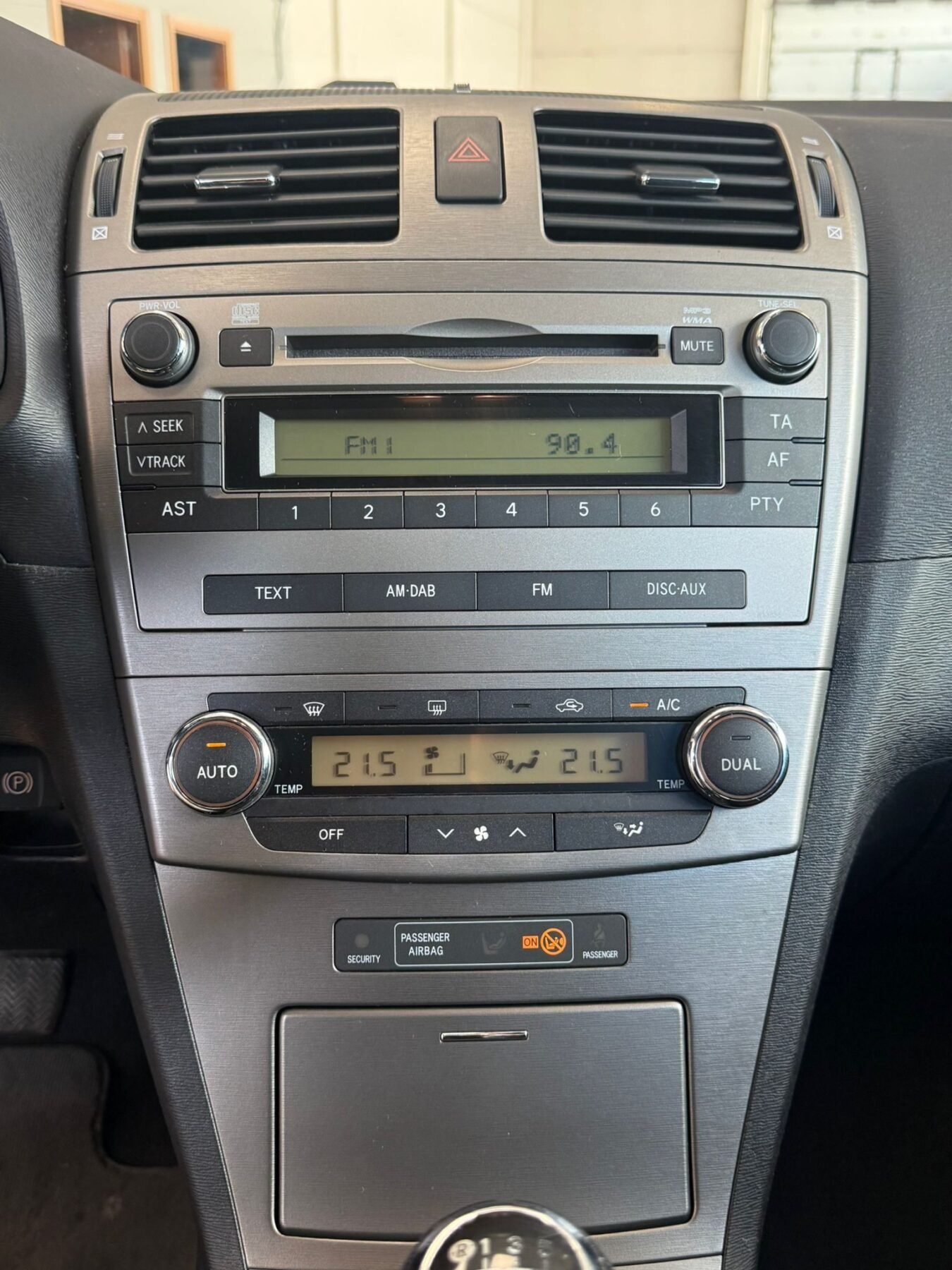 TOYOTA AVENSIS 2.0D4-D