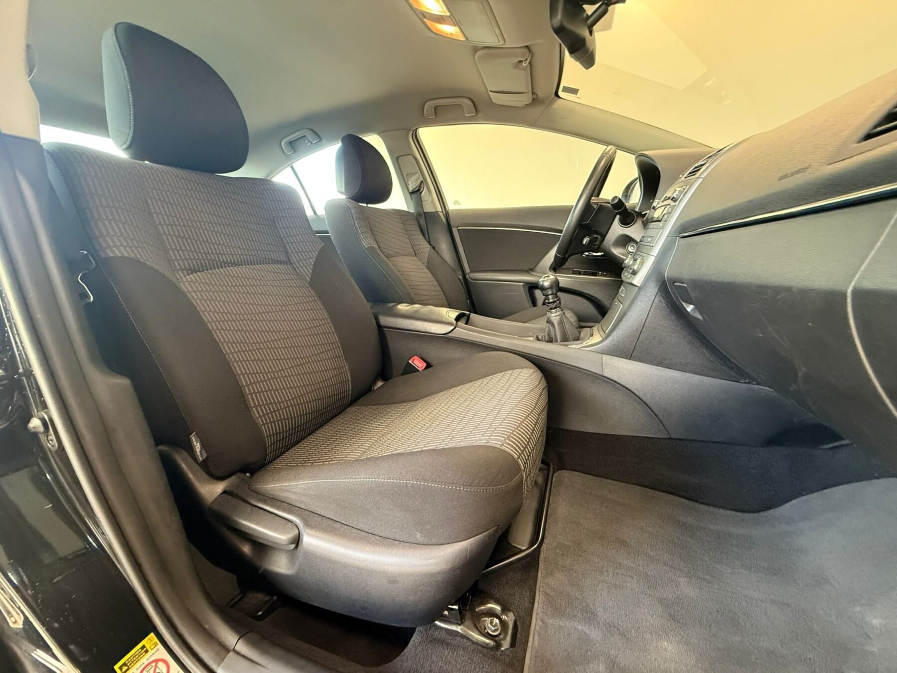 TOYOTA AVENSIS 2.0D4-D