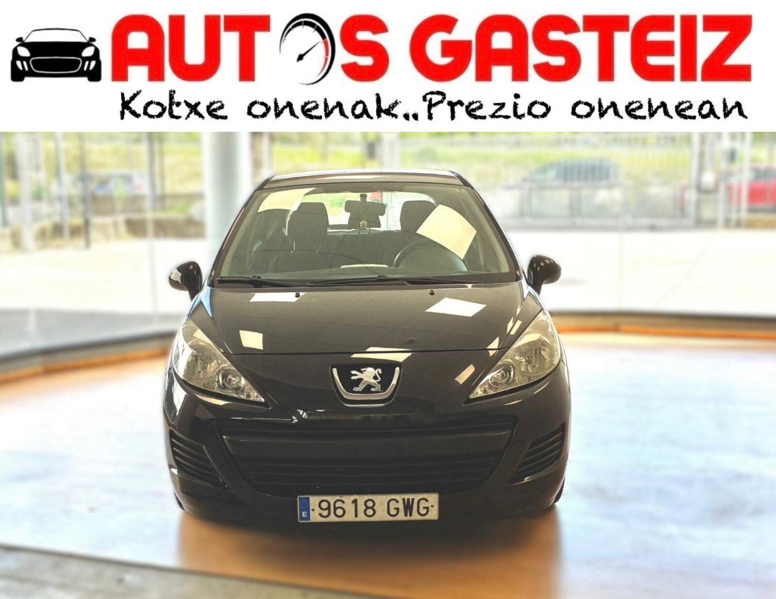 PEUGEOT 207 1.4i