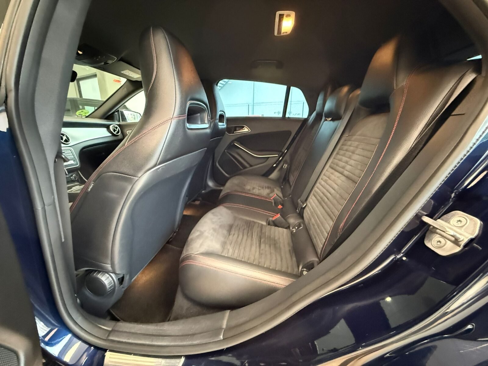 MERCEDES-BENZ CLA 200D