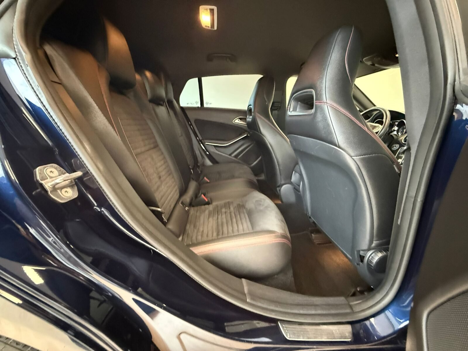 MERCEDES-BENZ CLA 200D