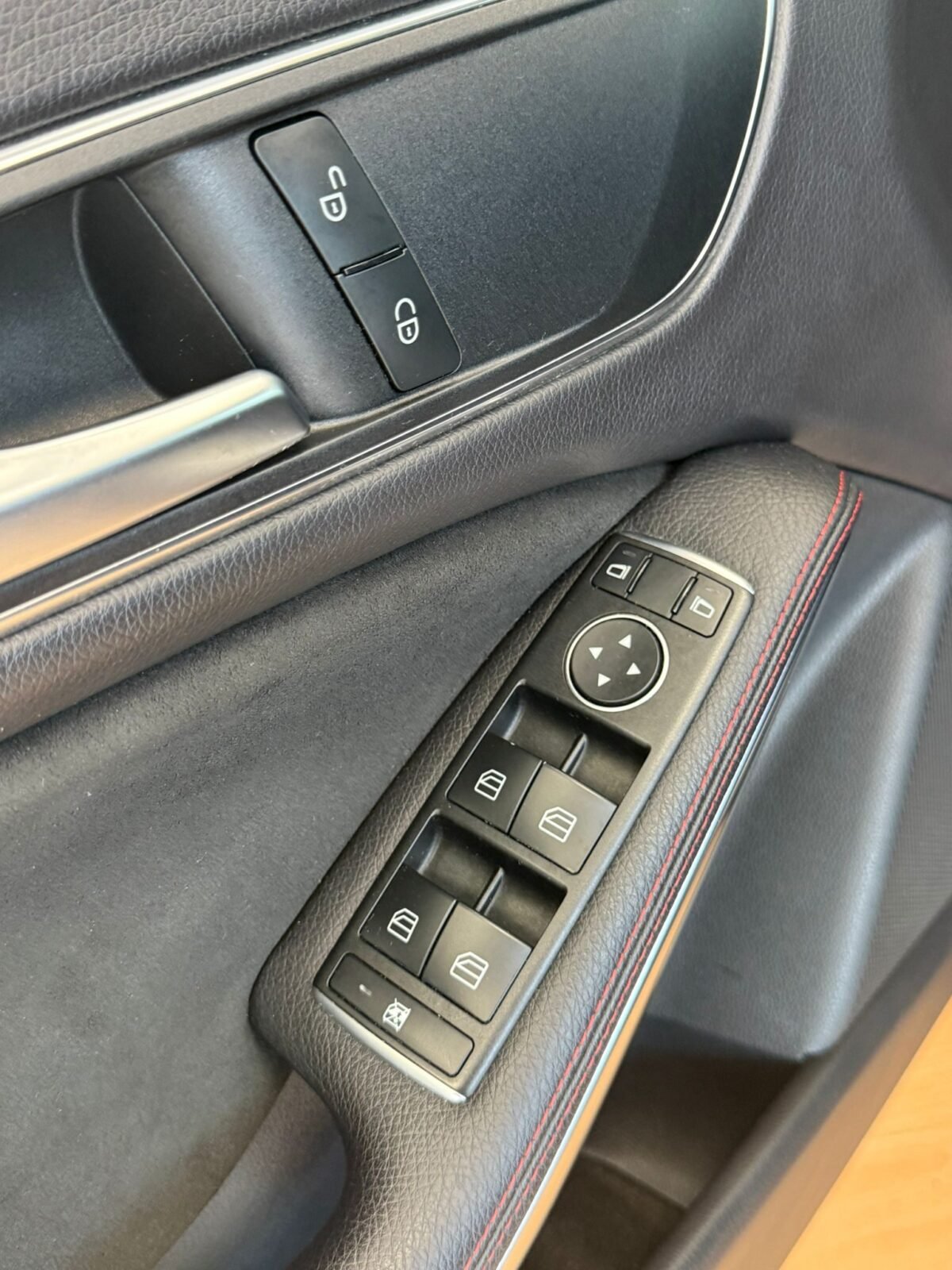 MERCEDES-BENZ CLA 200D