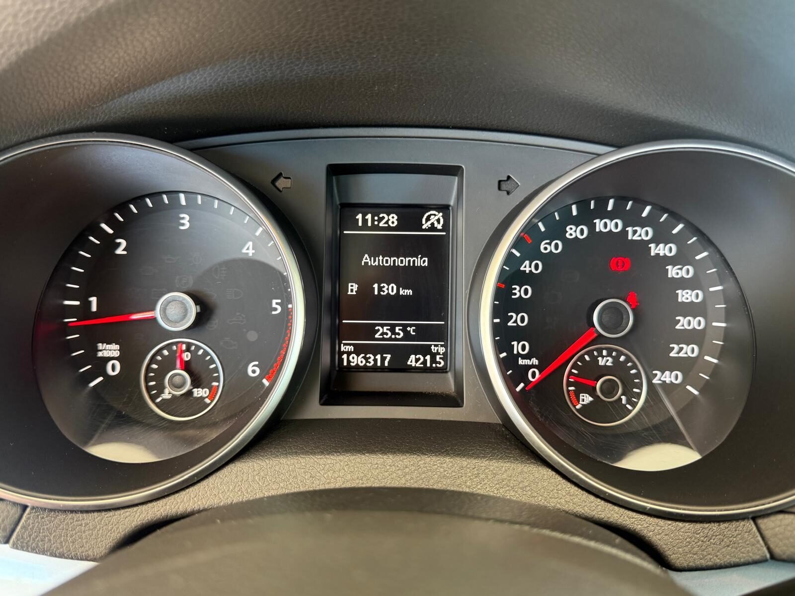 VOLKSWAGEN GOLF 1.6TDi
