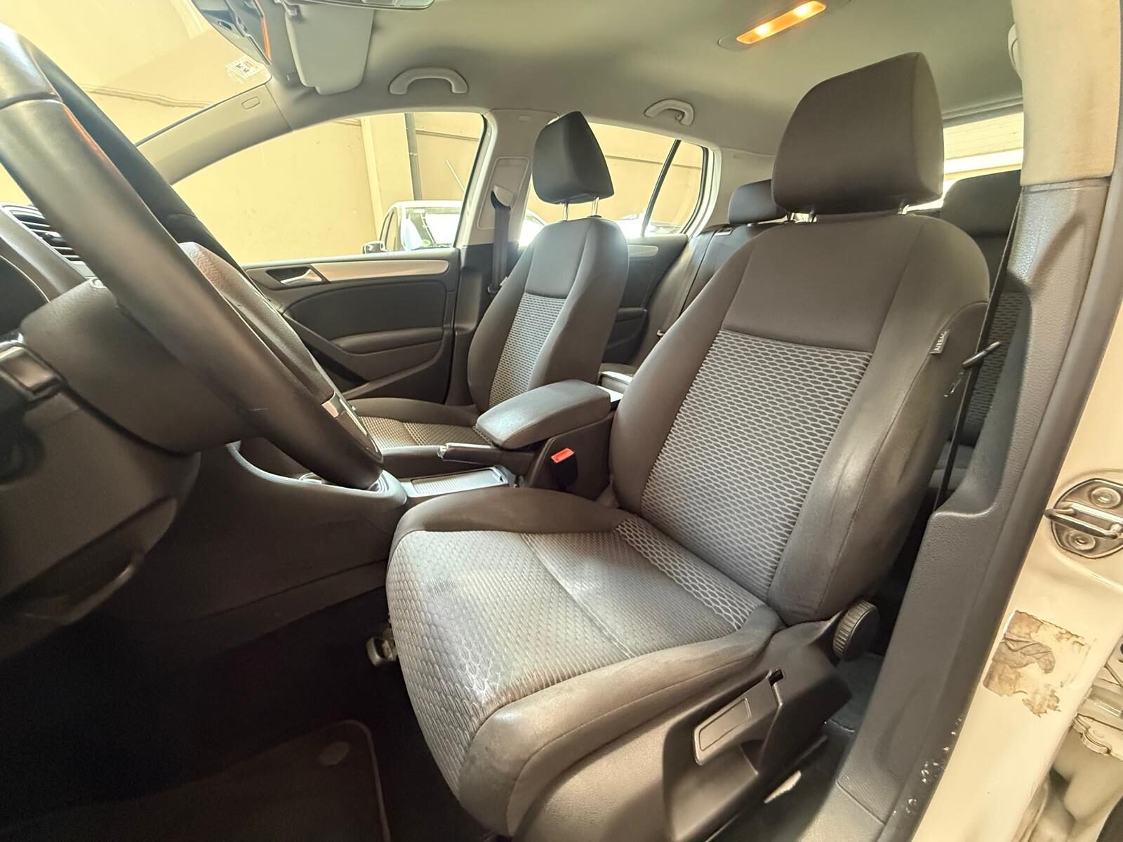 VOLKSWAGEN GOLF 1.6TDi