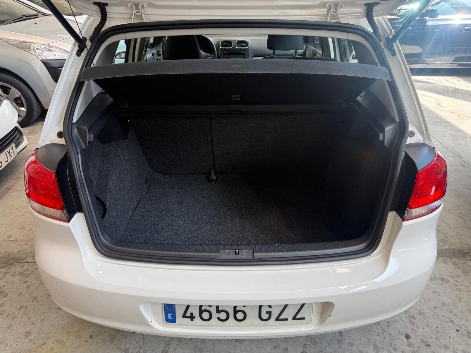 VOLKSWAGEN GOLF 1.6TDi