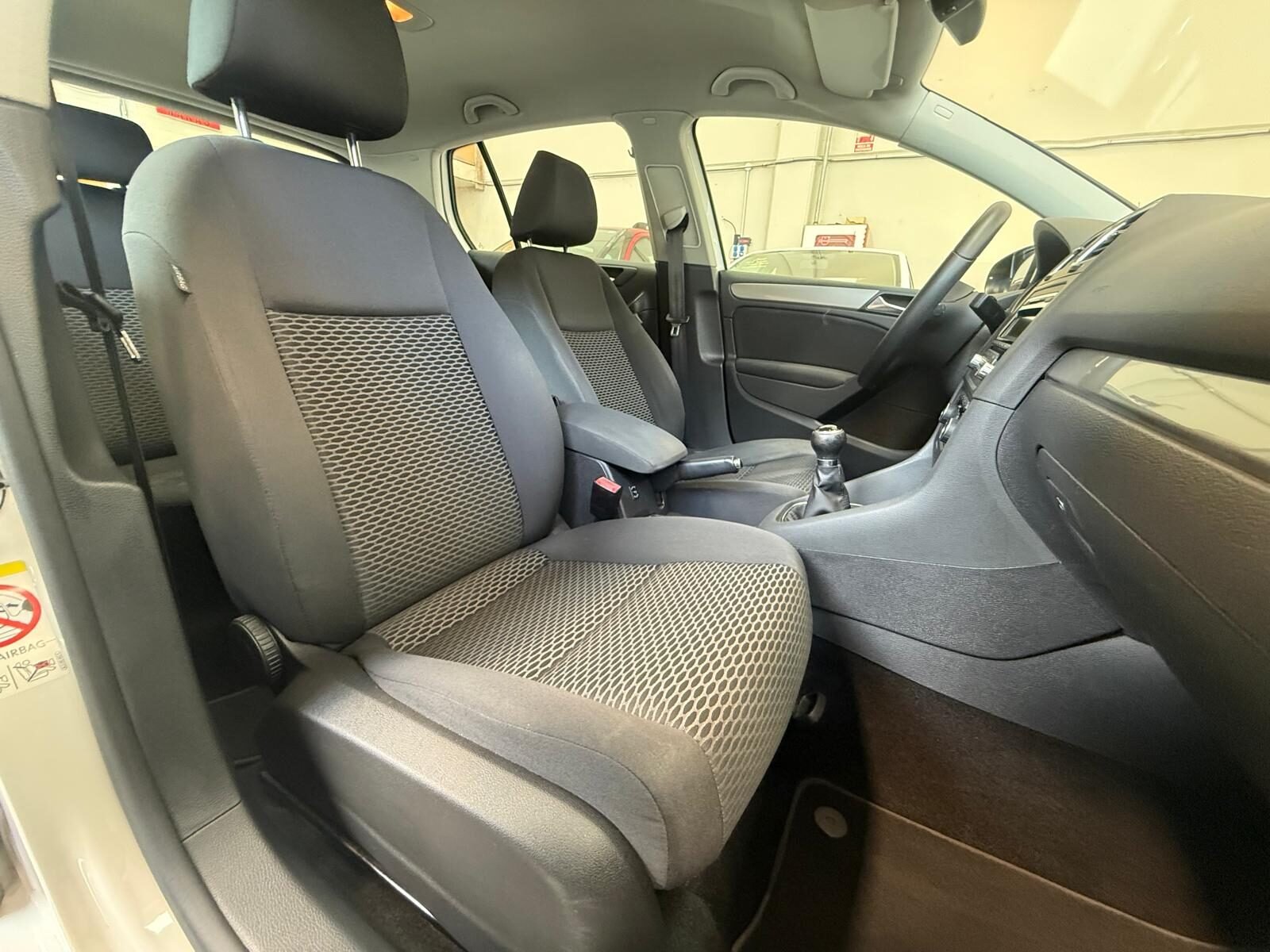 VOLKSWAGEN GOLF 1.6TDi