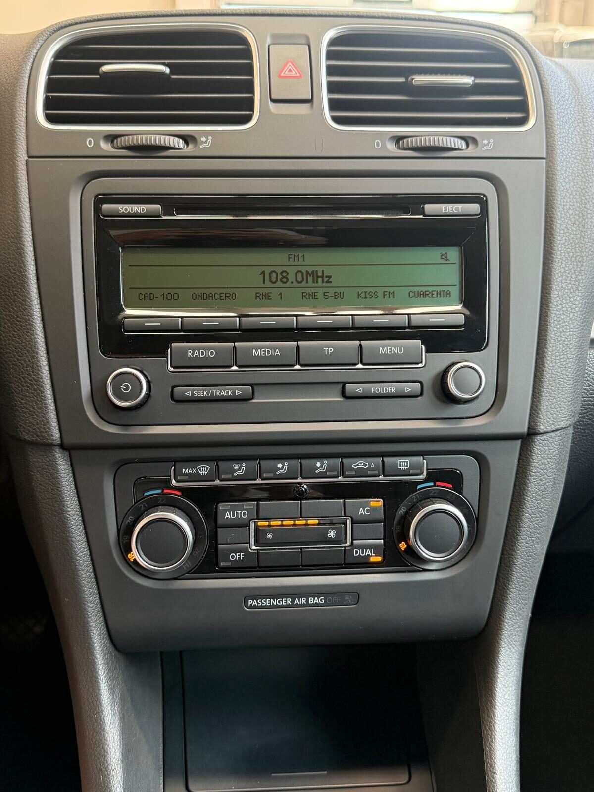 VOLKSWAGEN GOLF 1.6TDi