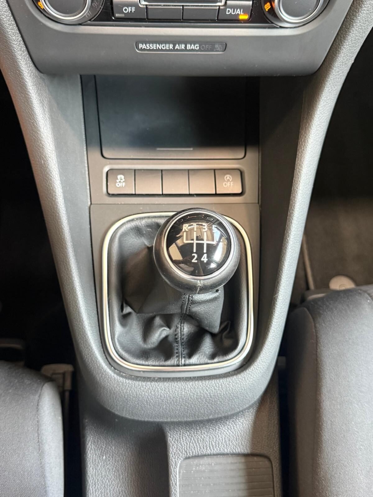 VOLKSWAGEN GOLF 1.6TDi