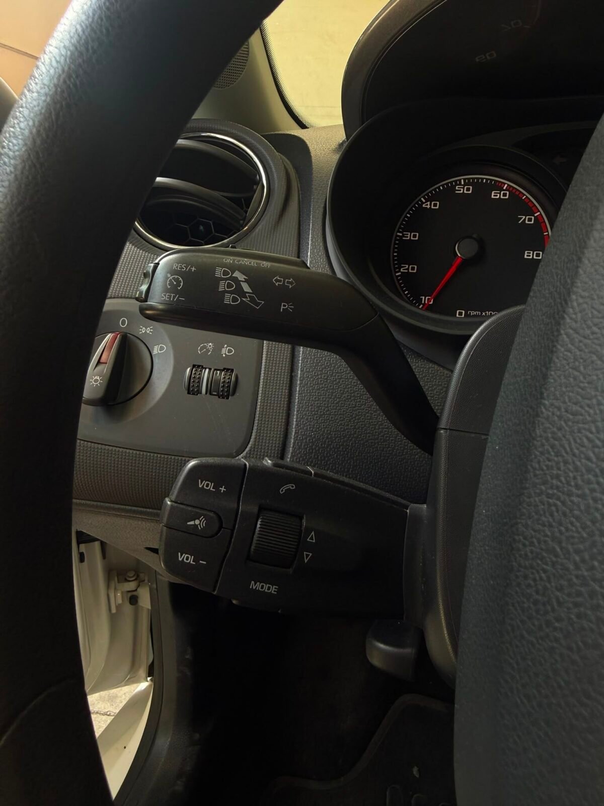 SEAT IBIZA 1.2i 12v