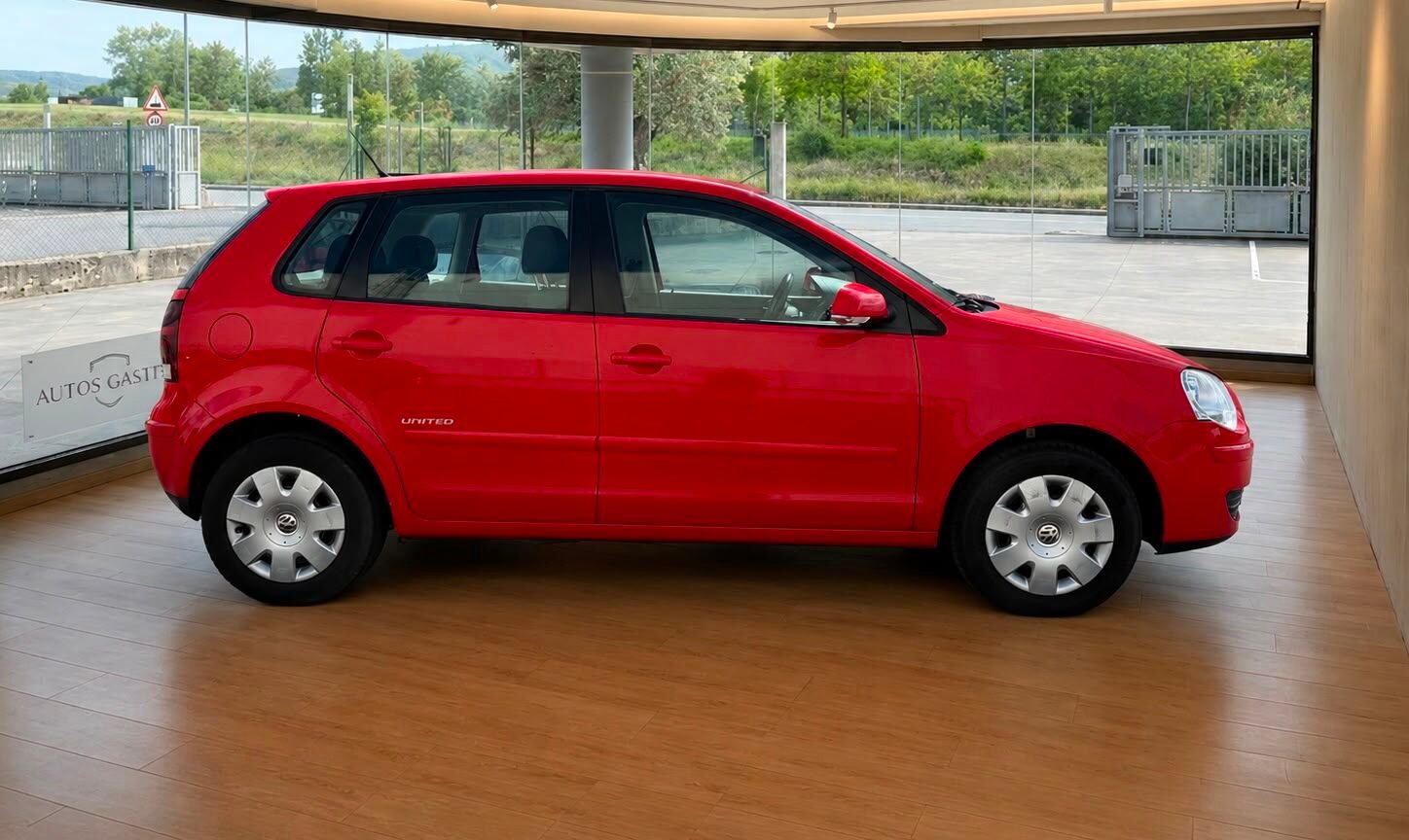 VOLKSWAGEN POLO 1.2i