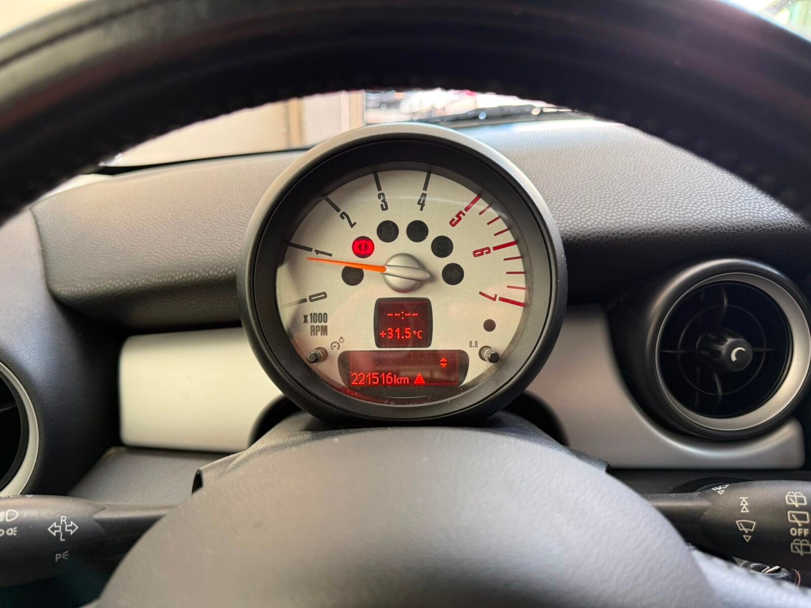 MINI ONE 1.6D