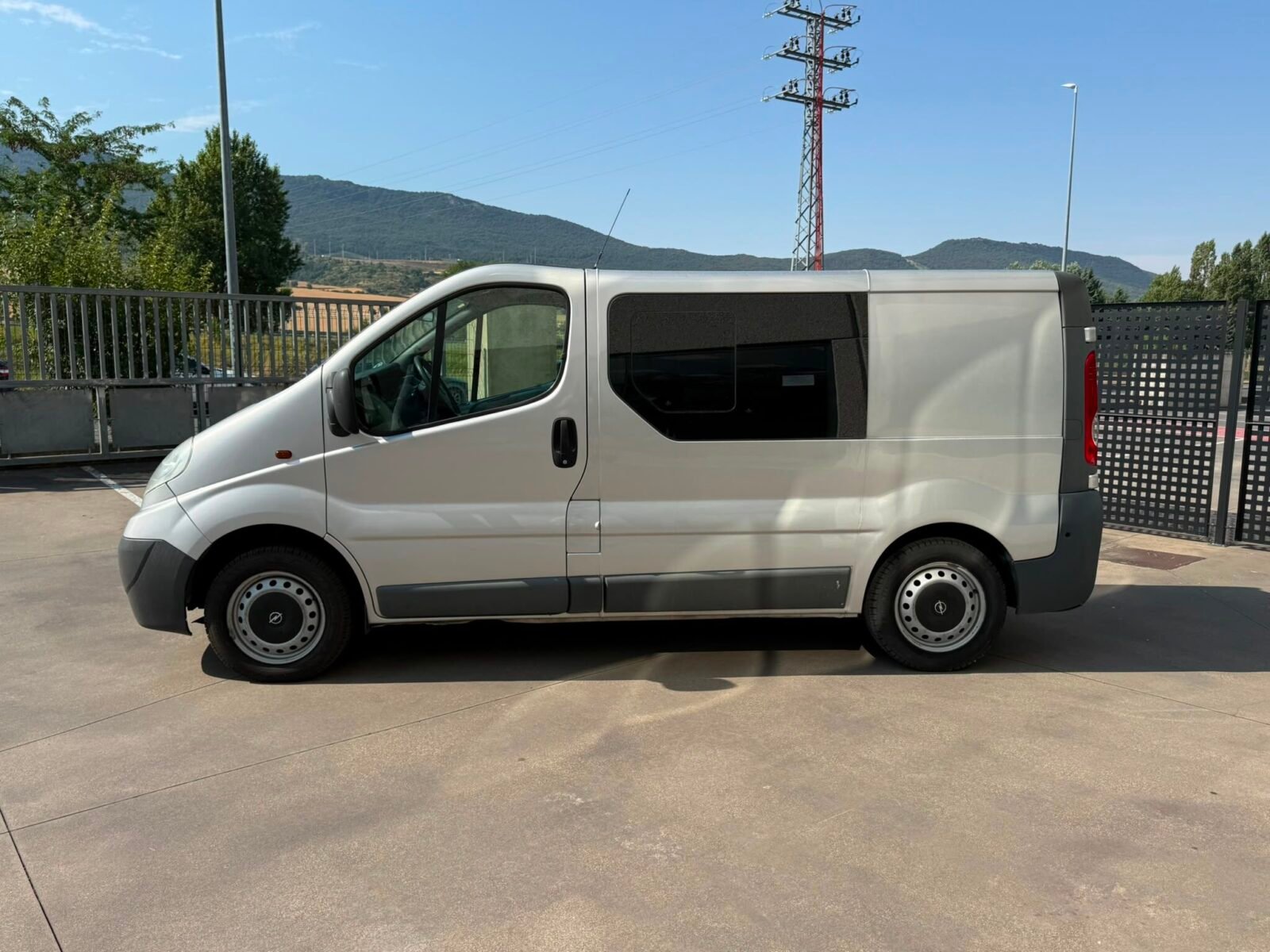 OPEL VIVARO 1.9CDTI