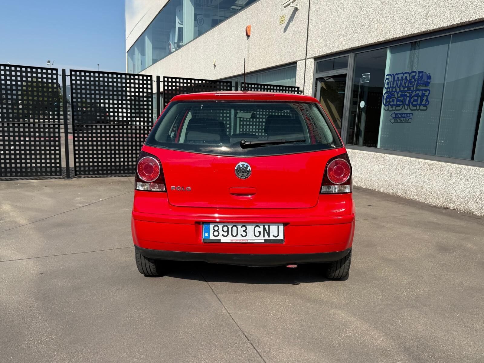 VOLKSWAGEN POLO 1.2i