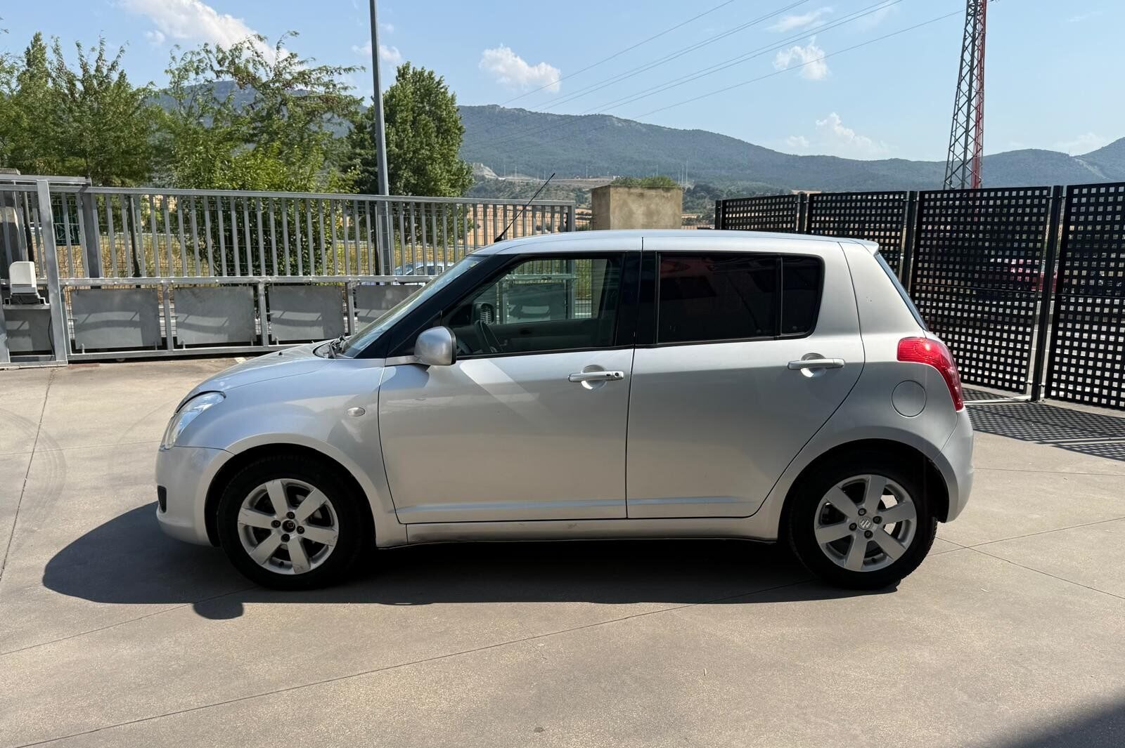 SUZUKI SWIFT 1.3DDiS